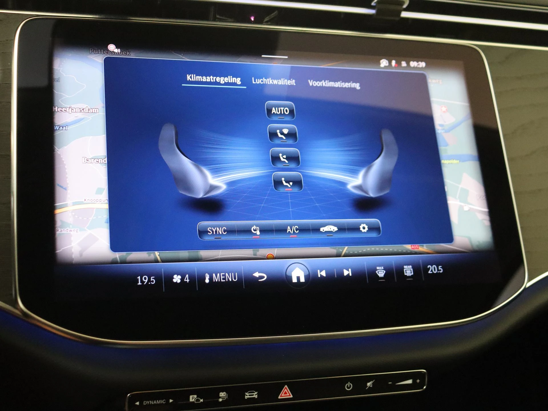 Mercedes-Benz-E-Klasse-image-18