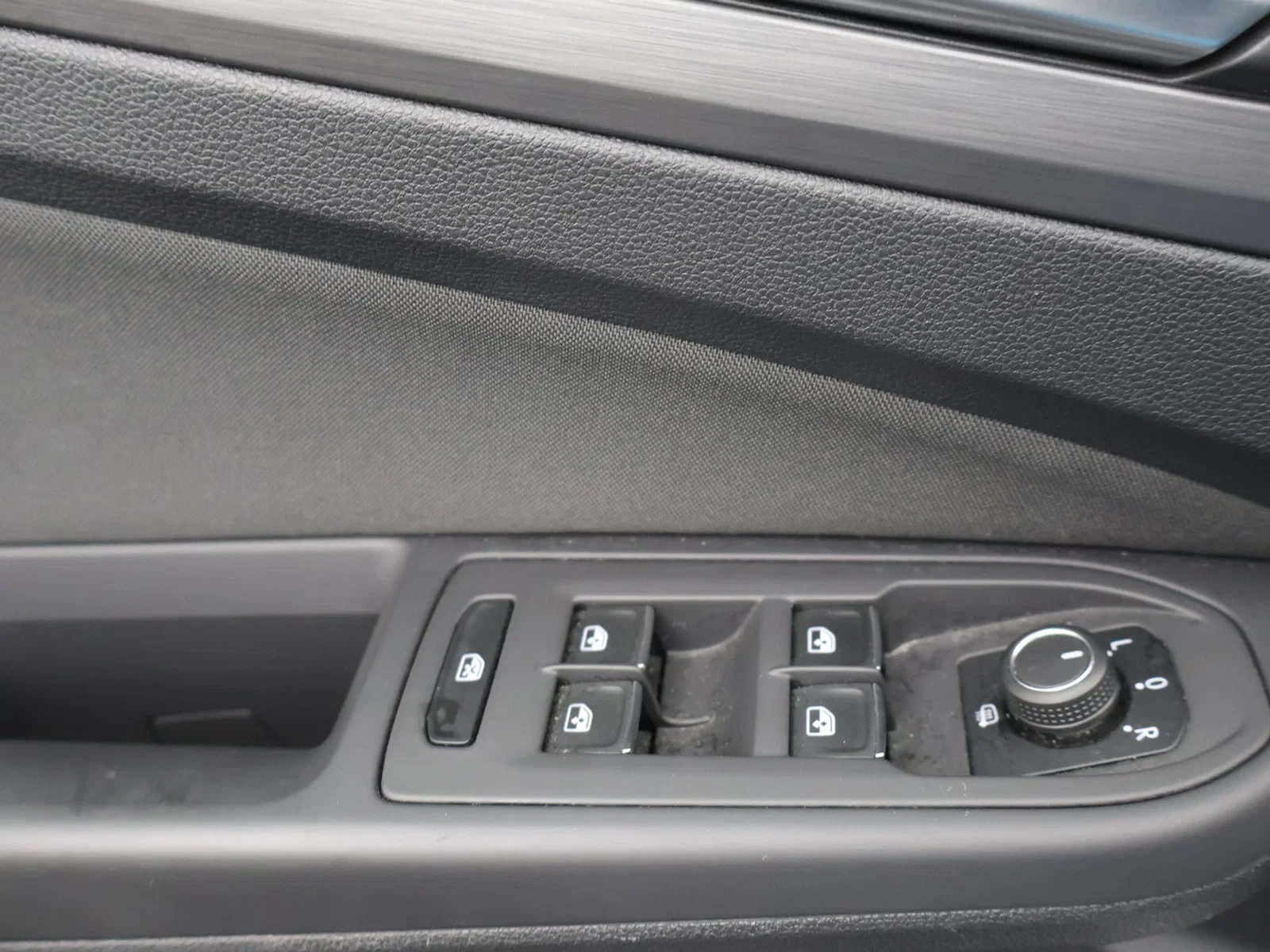 Volkswagen-Golf-image-17