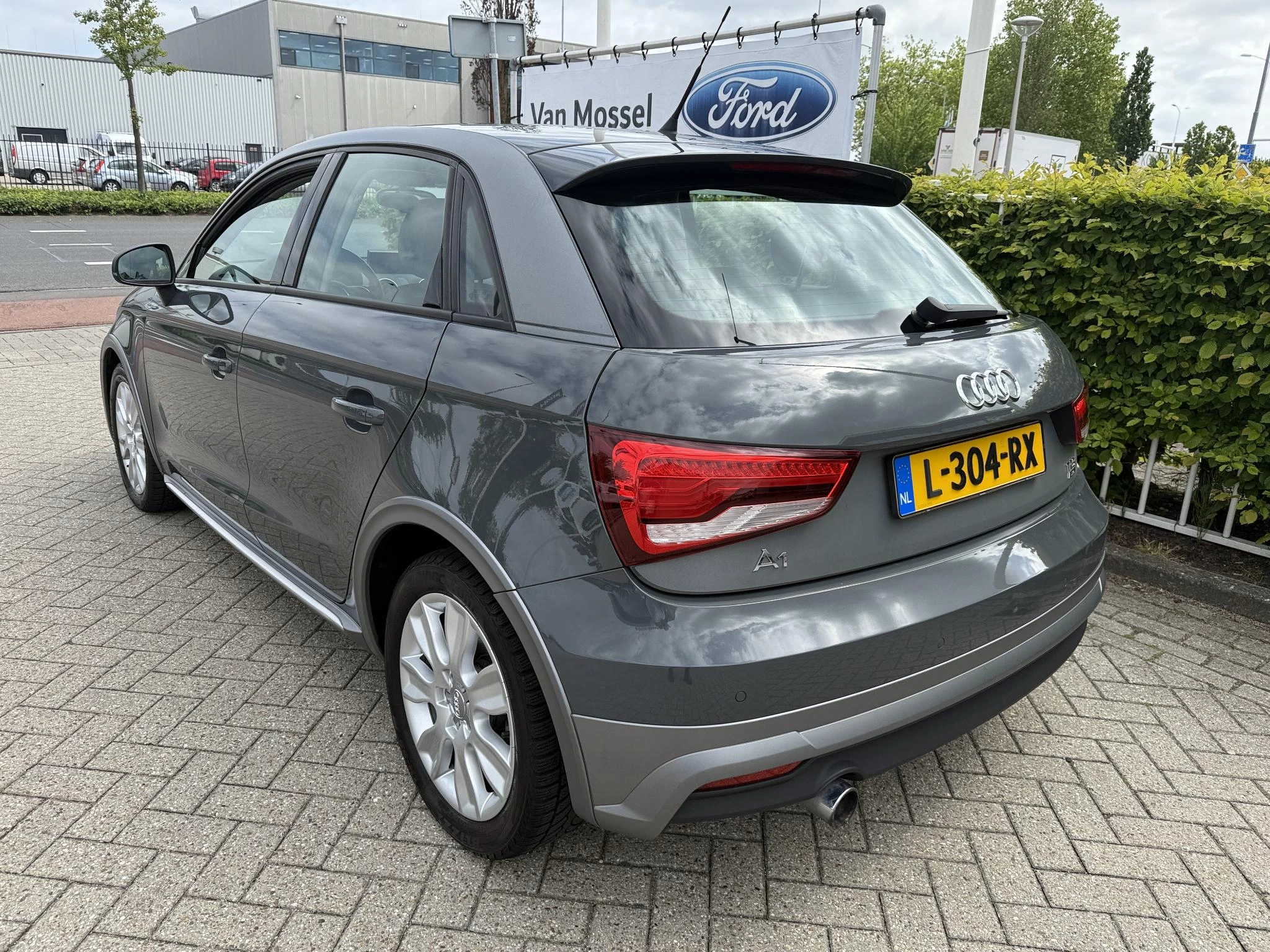 Audi-A1 Sportback-image-2