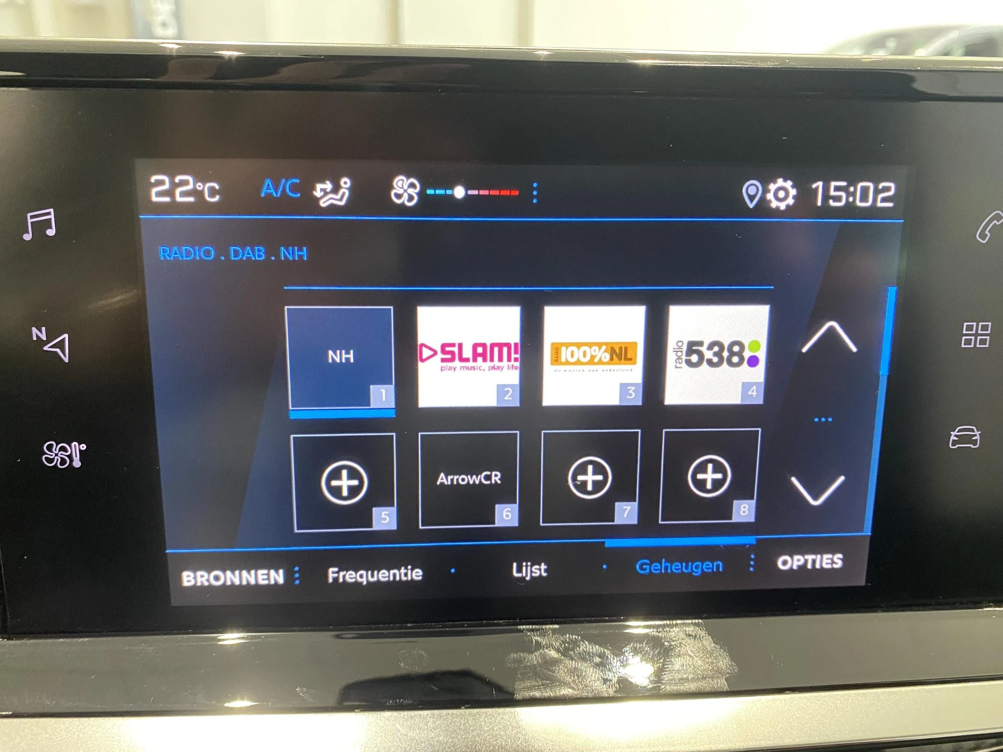 Peugeot-208-image-31