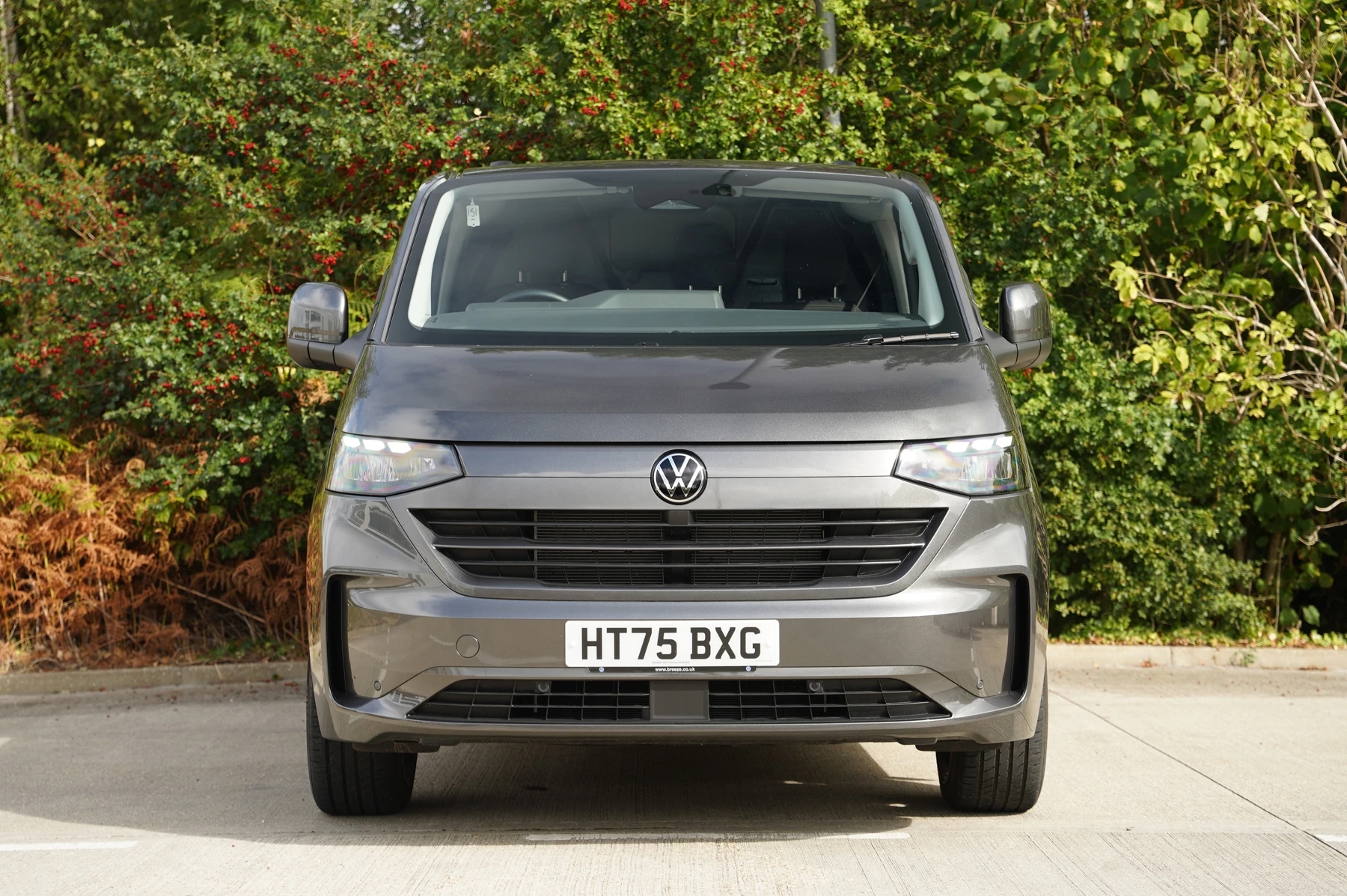 Volkswagen-Transporter-image-6