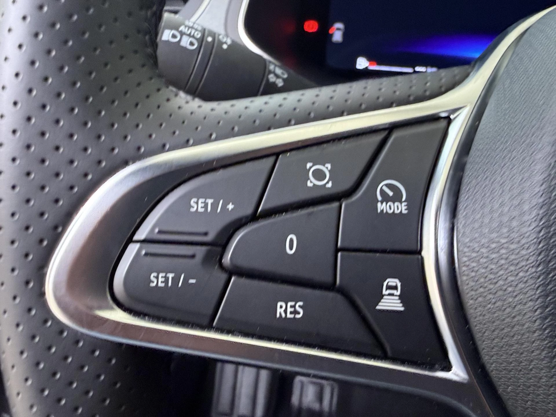 Renault-Captur-image-12