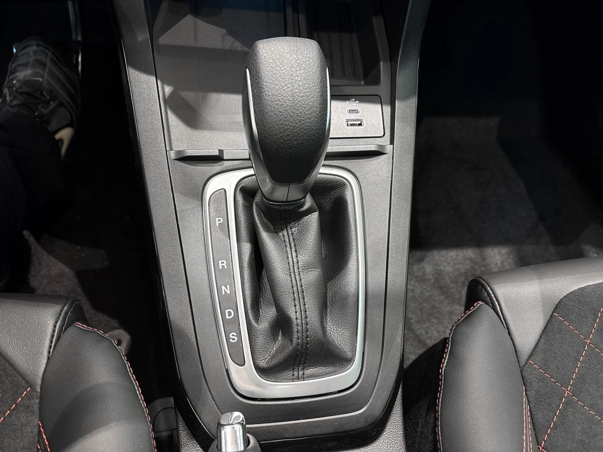 Ford-Puma-image-18