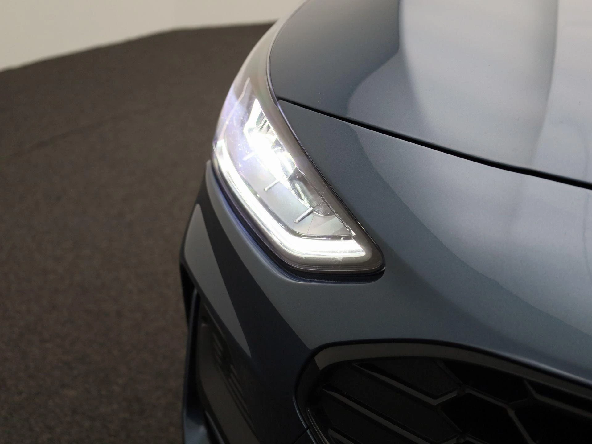 Ford Focus 1.0 EcoBoost Hybrid ST Line X