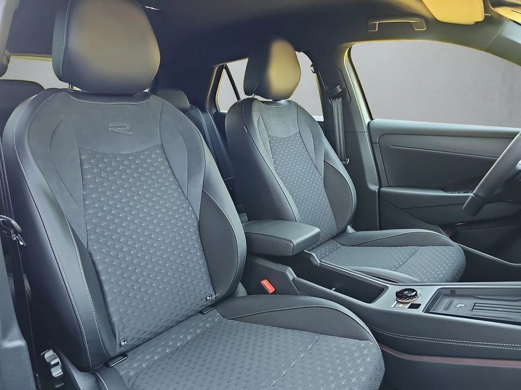 Volkswagen T-Roc 1.5l TSI DSG R-Line"Black Style" *IQ.LIGHT