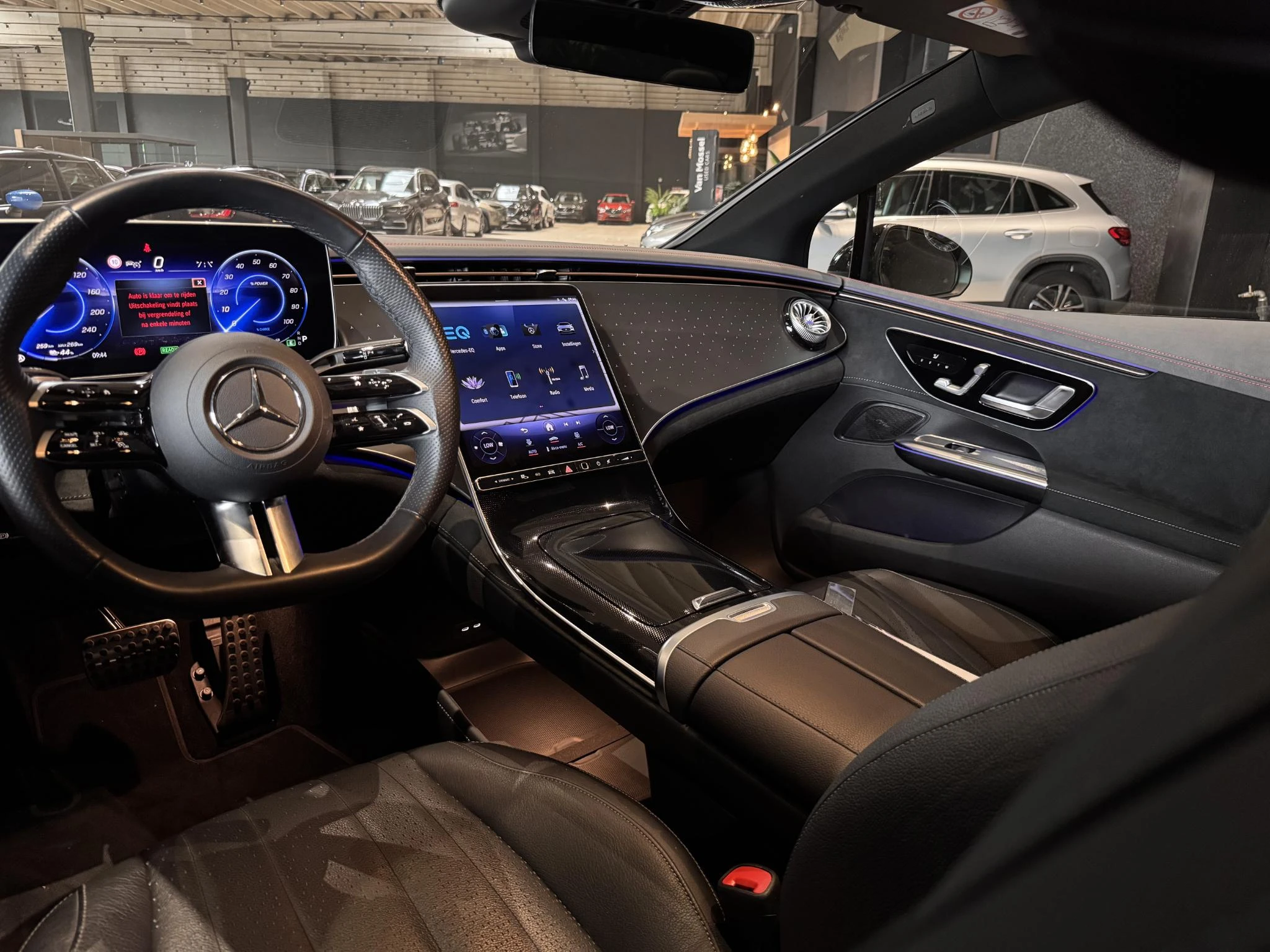 Mercedes-Benz-EQE-image-22