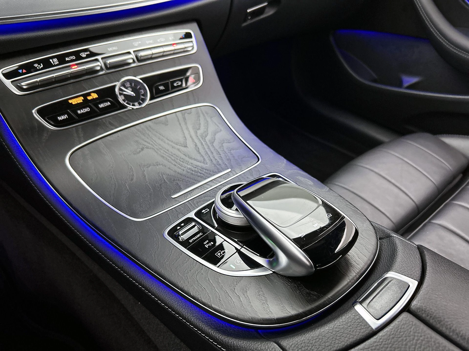 Mercedes-Benz-E-Klasse-image-29