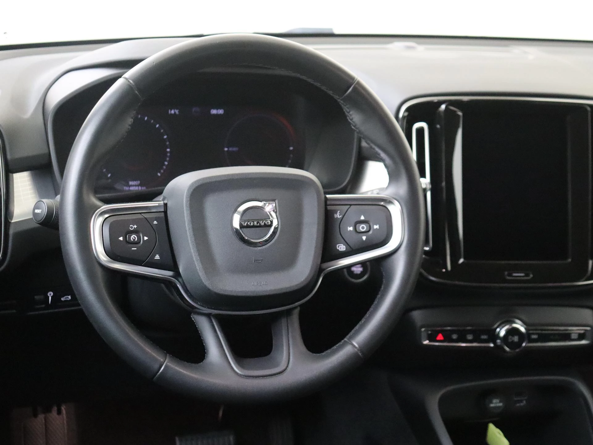 Volvo-XC40-image-9