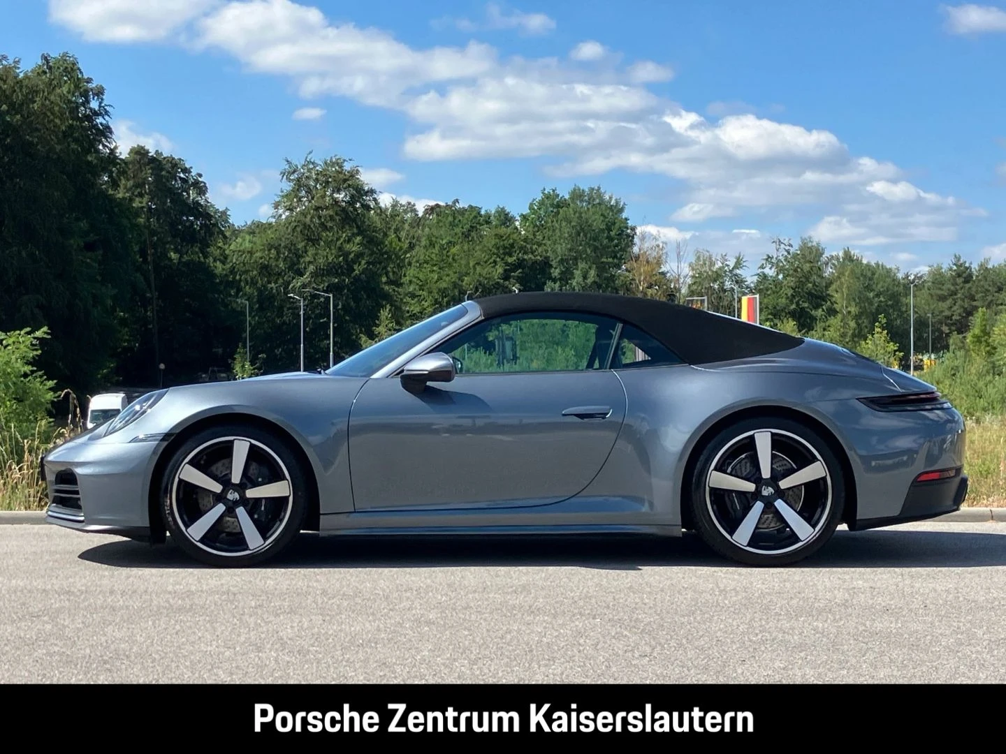 Porsche 911 992 Carrera Cabrio Sportabgas Surround-View carrera