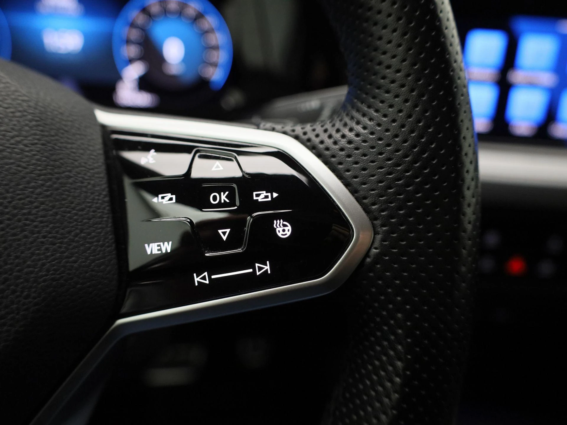 Volkswagen-Golf-image-16