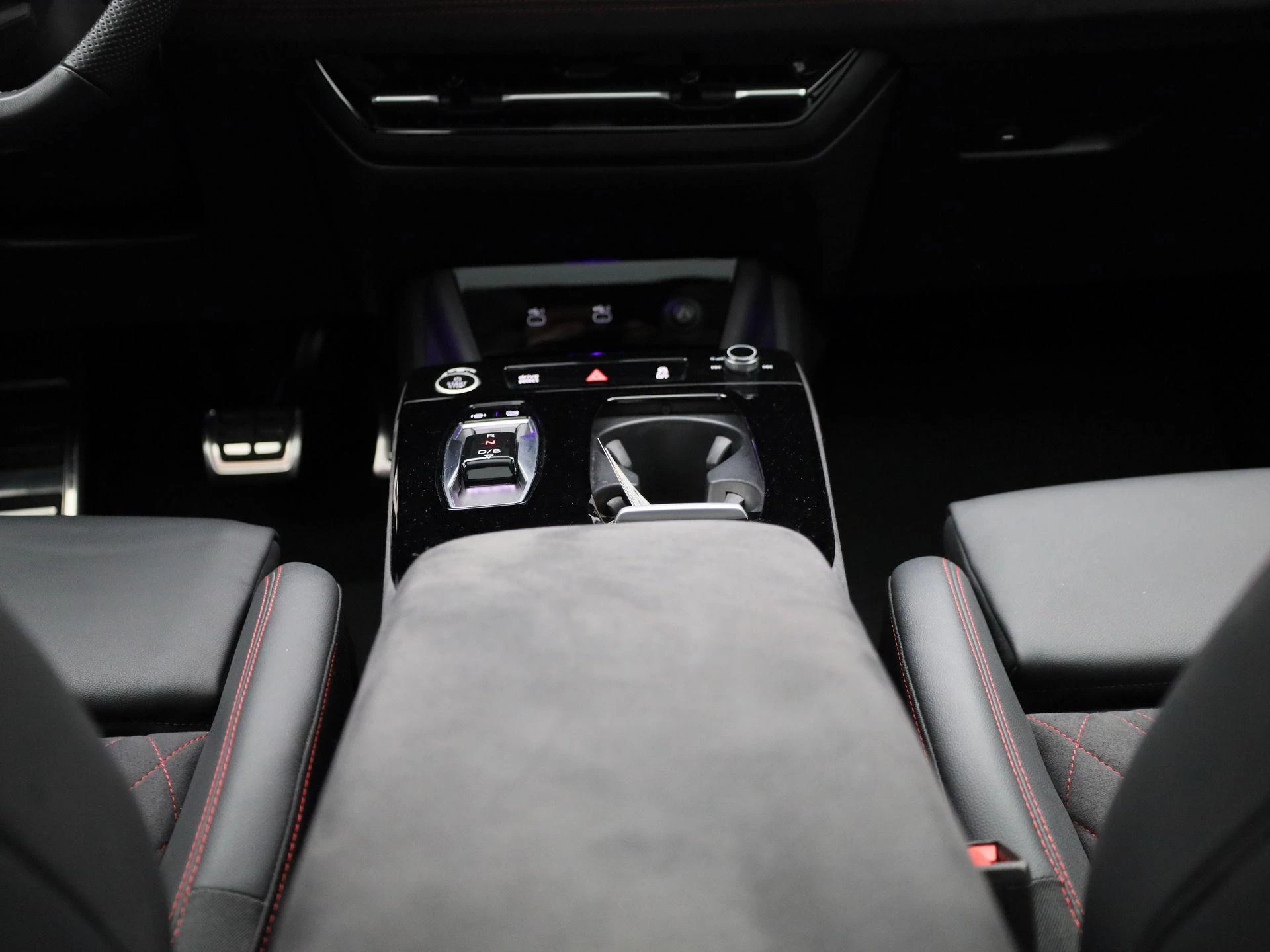 Audi-Q6 e-tron-image-9