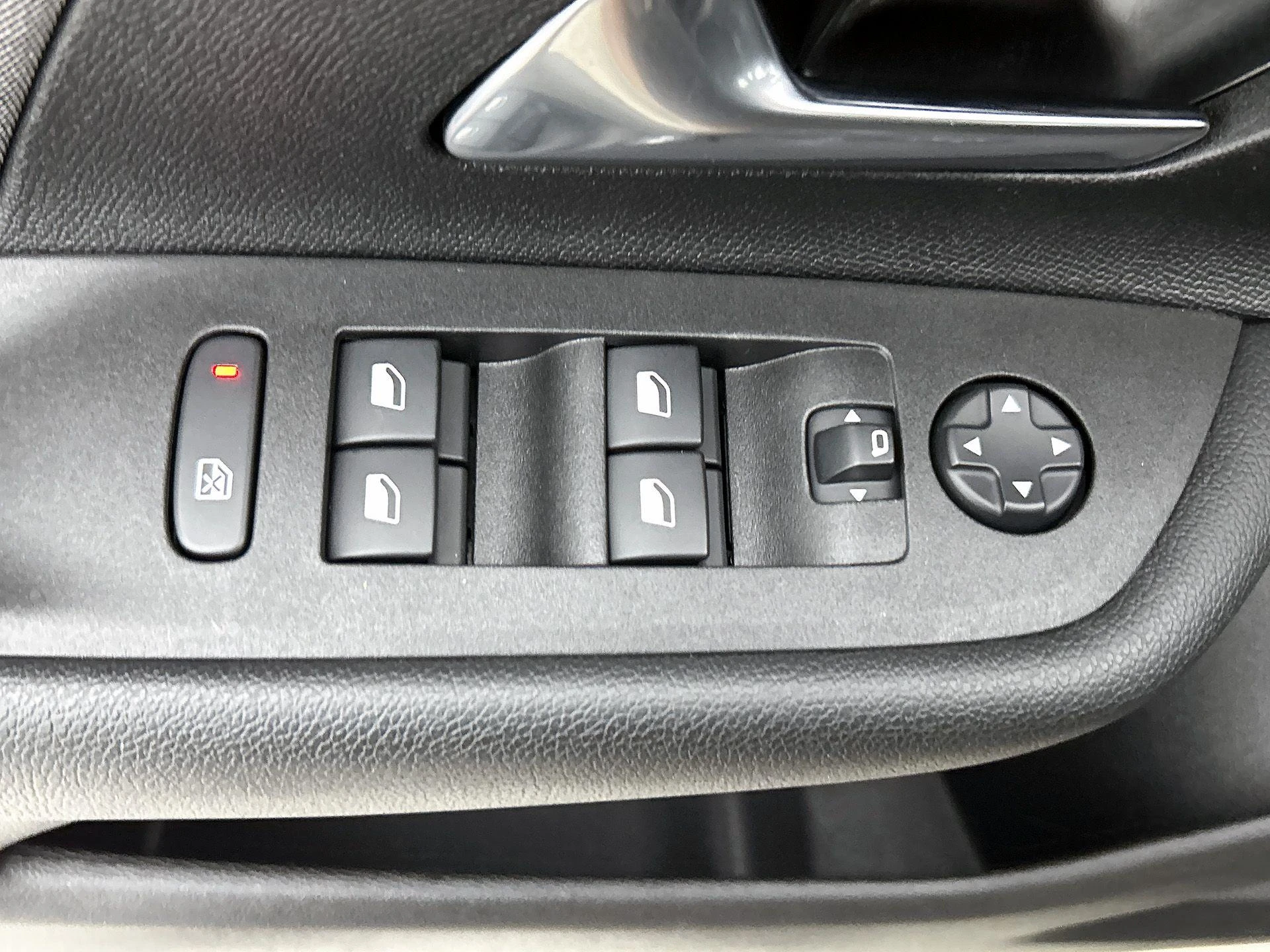 Opel-Mokka-e-image-23