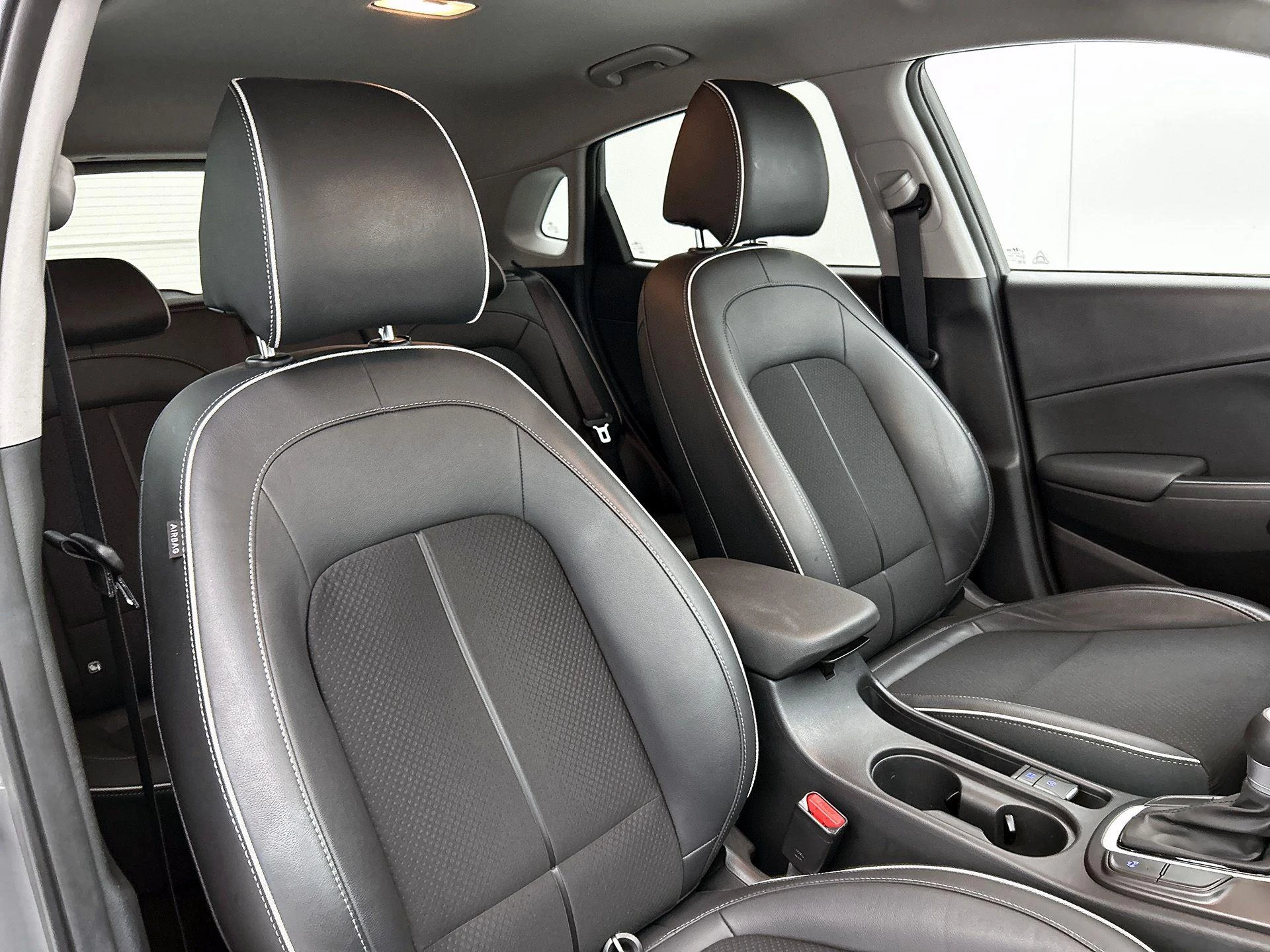 Hyundai-Kona-image-33