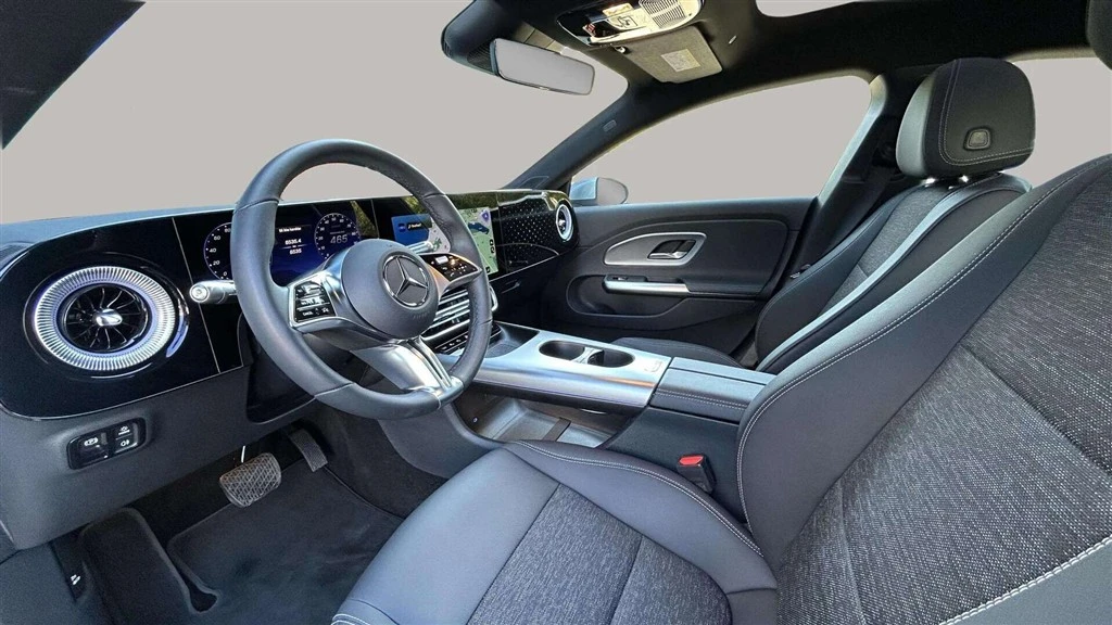 Mercedes-Benz-CLA-image-9