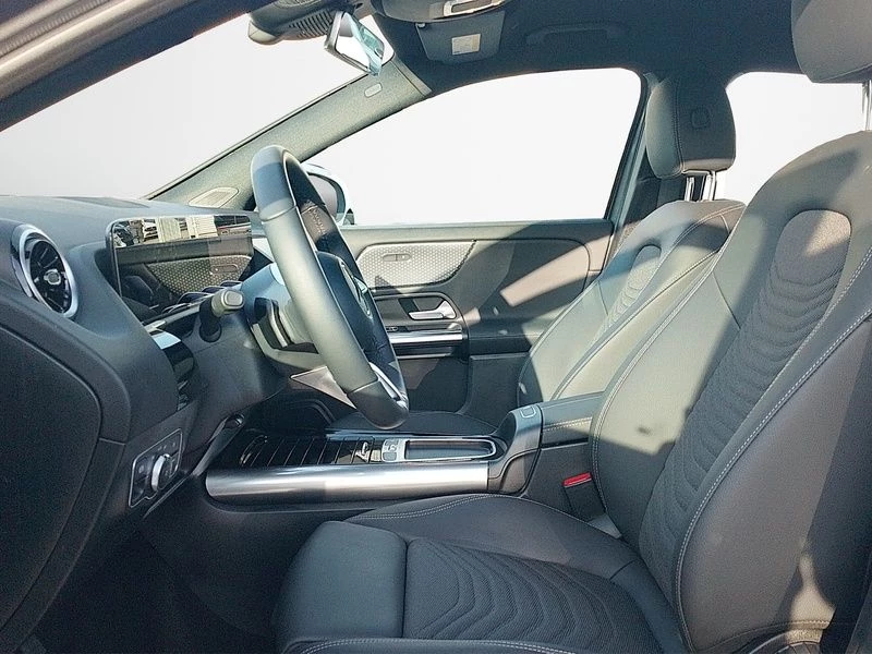 Mercedes-Benz GLA 200 PROGRESSIVE AHK MBUX SHZ KLIMA NAVI ProgressiveC118 GLA 200 PROGRESSIVE AHK MBUX SHZ KLIMA NAVI Progressive