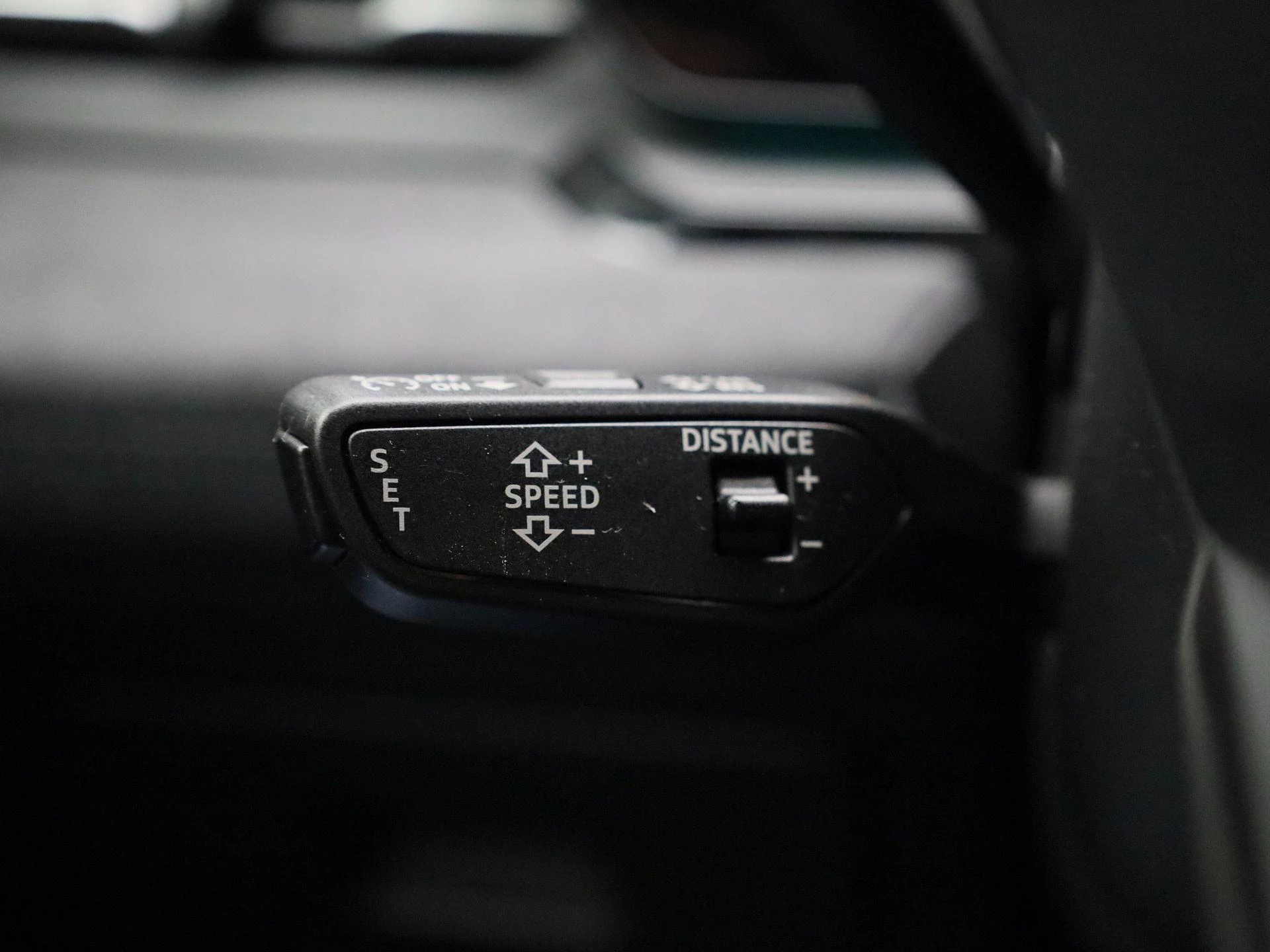 Audi-Q6 e-tron-image-27