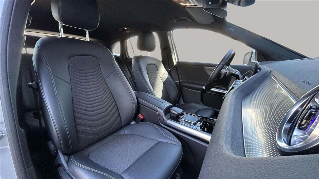 Mercedes-Benz-EQA-image-24