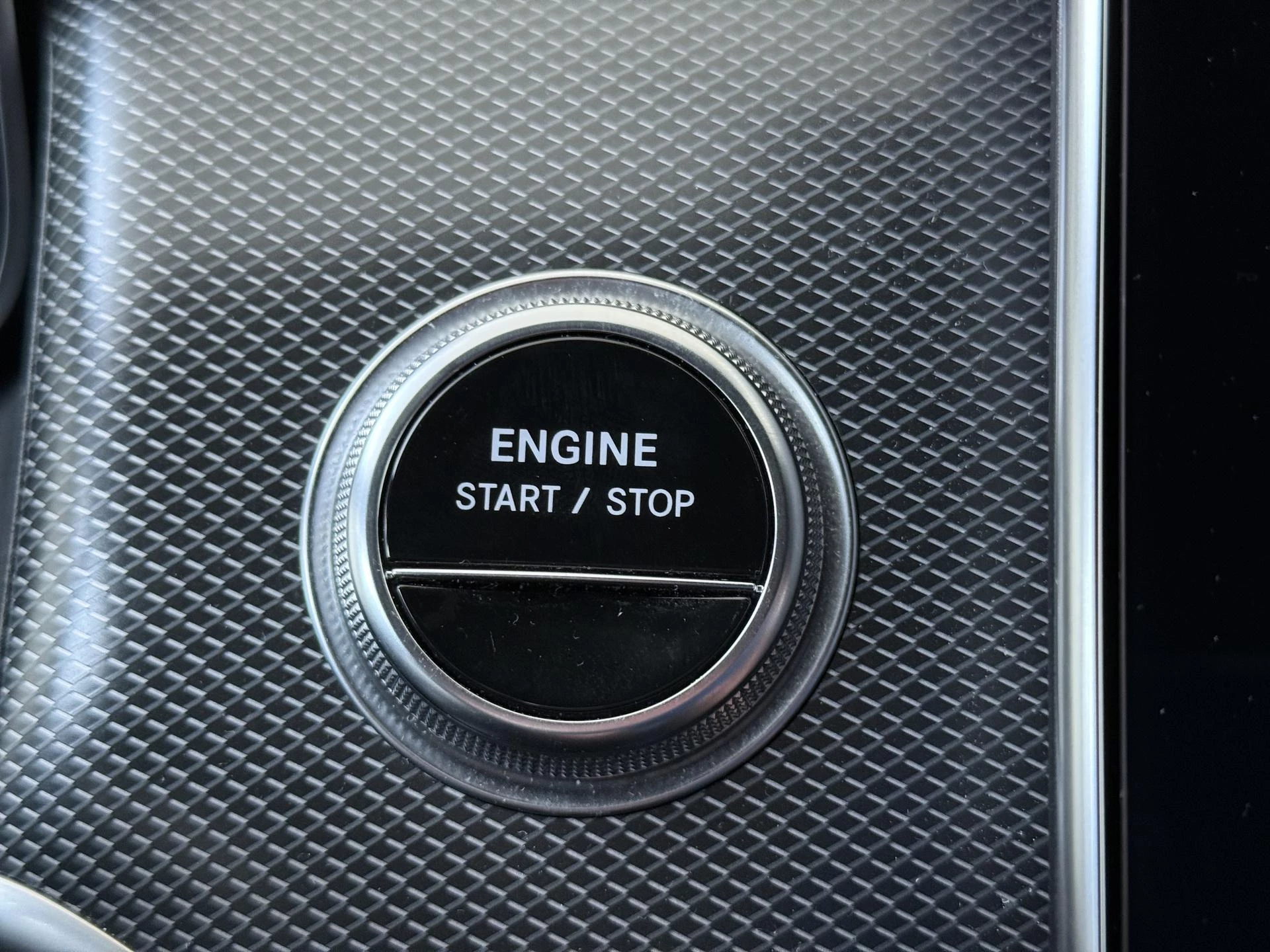 Mercedes-Benz-GLC-image-24