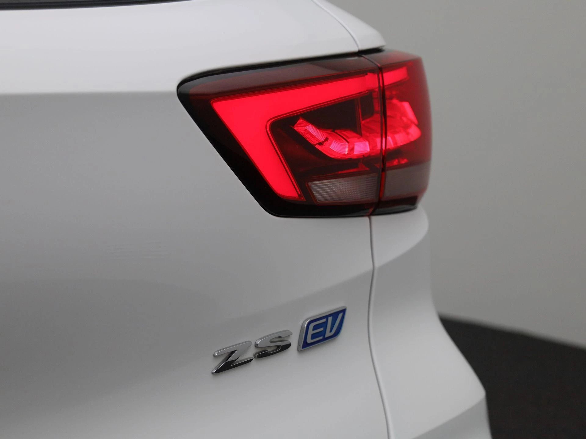 MG-ZS EV-image-31