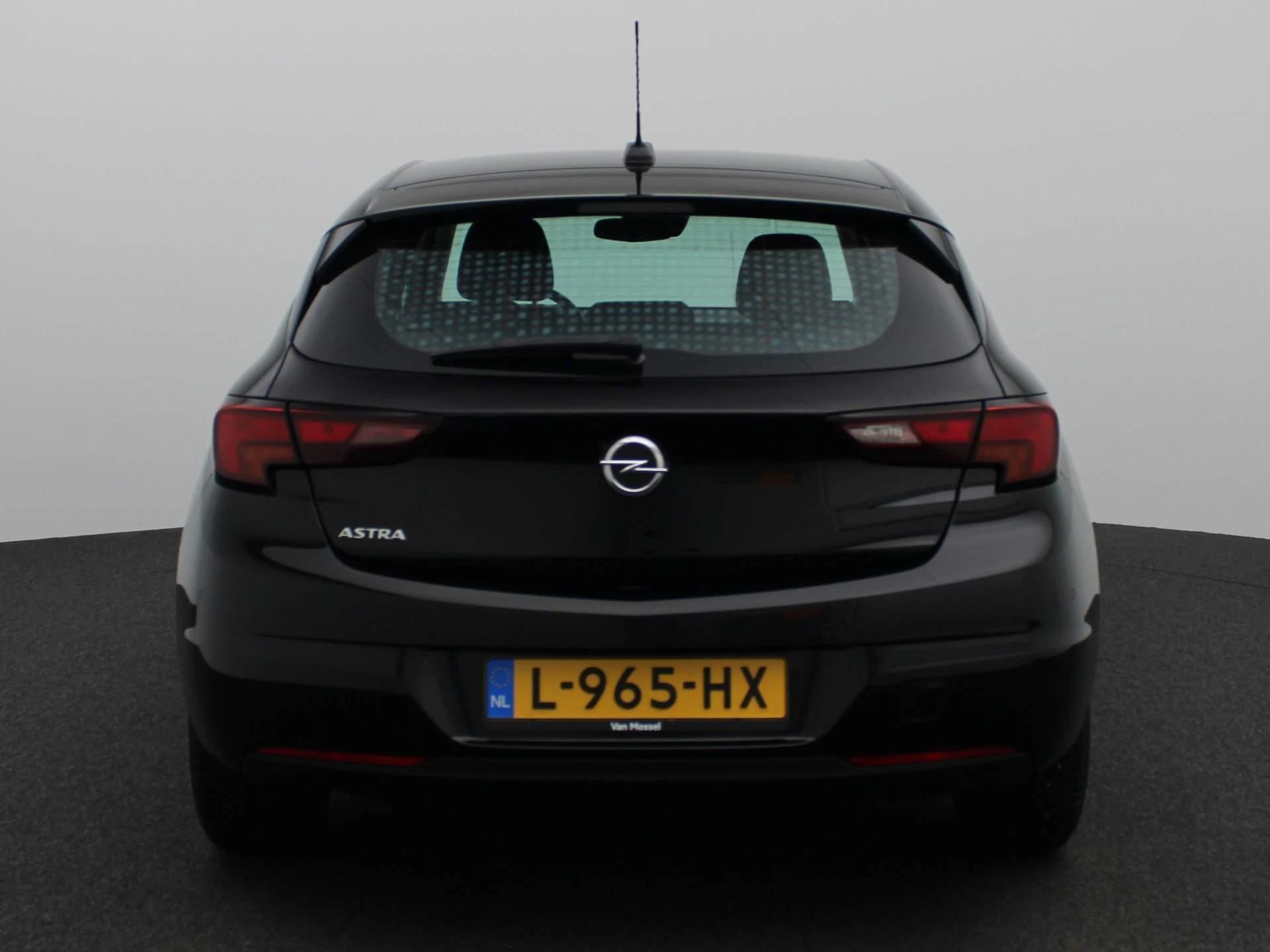 Opel-Astra-image-4