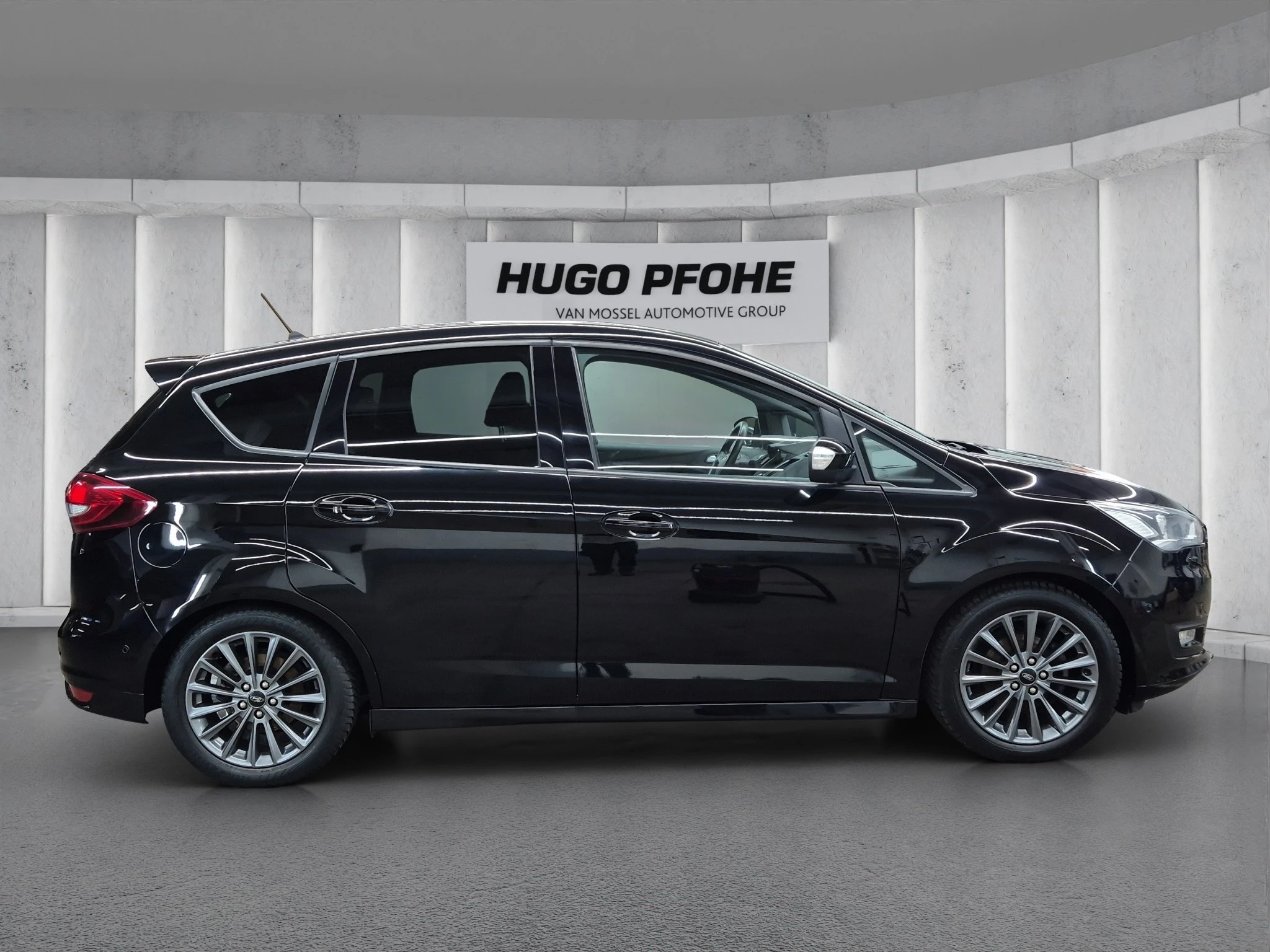 Ford-C-MAX-image-5