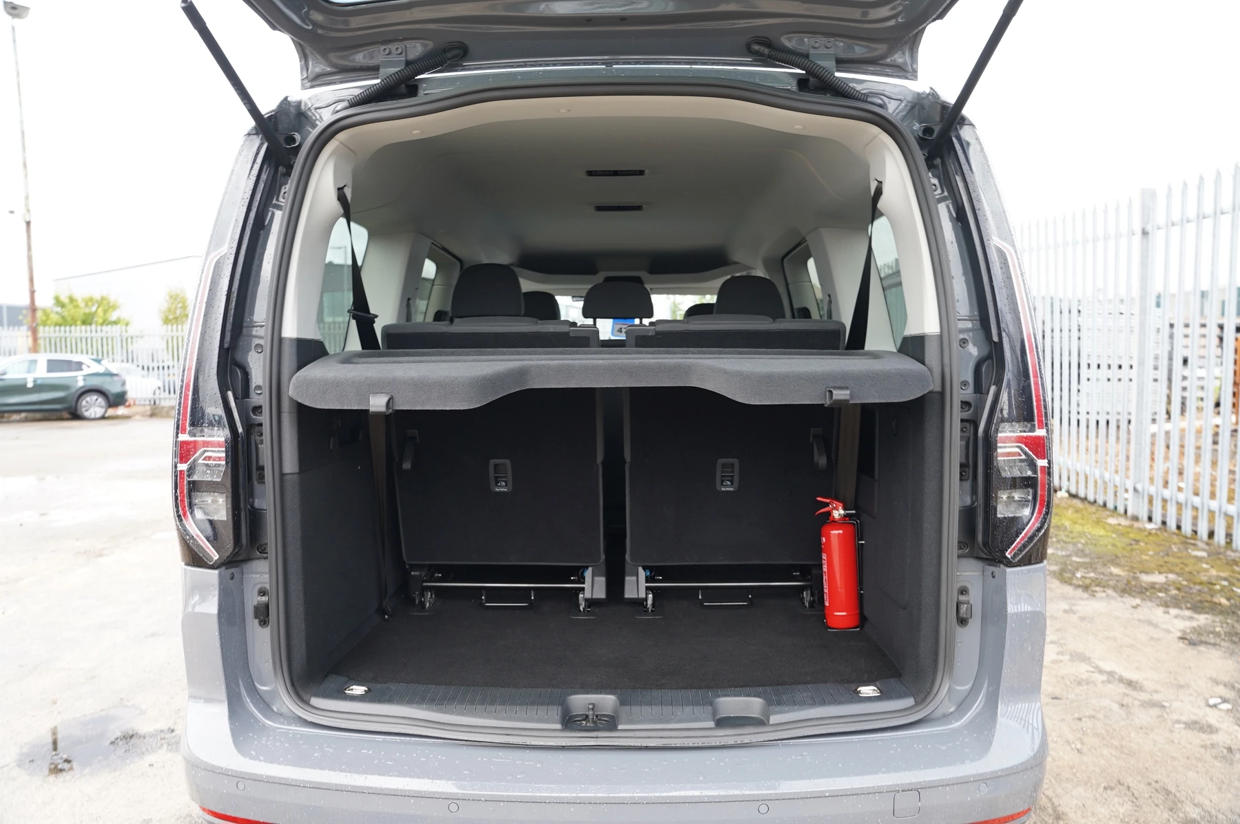 Volkswagen-Caddy-image-13