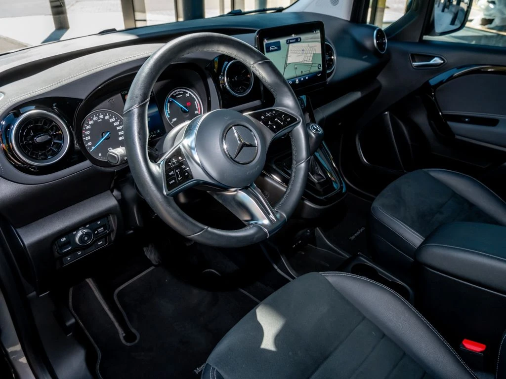 Mercedes-Benz-EQT 200-image-7