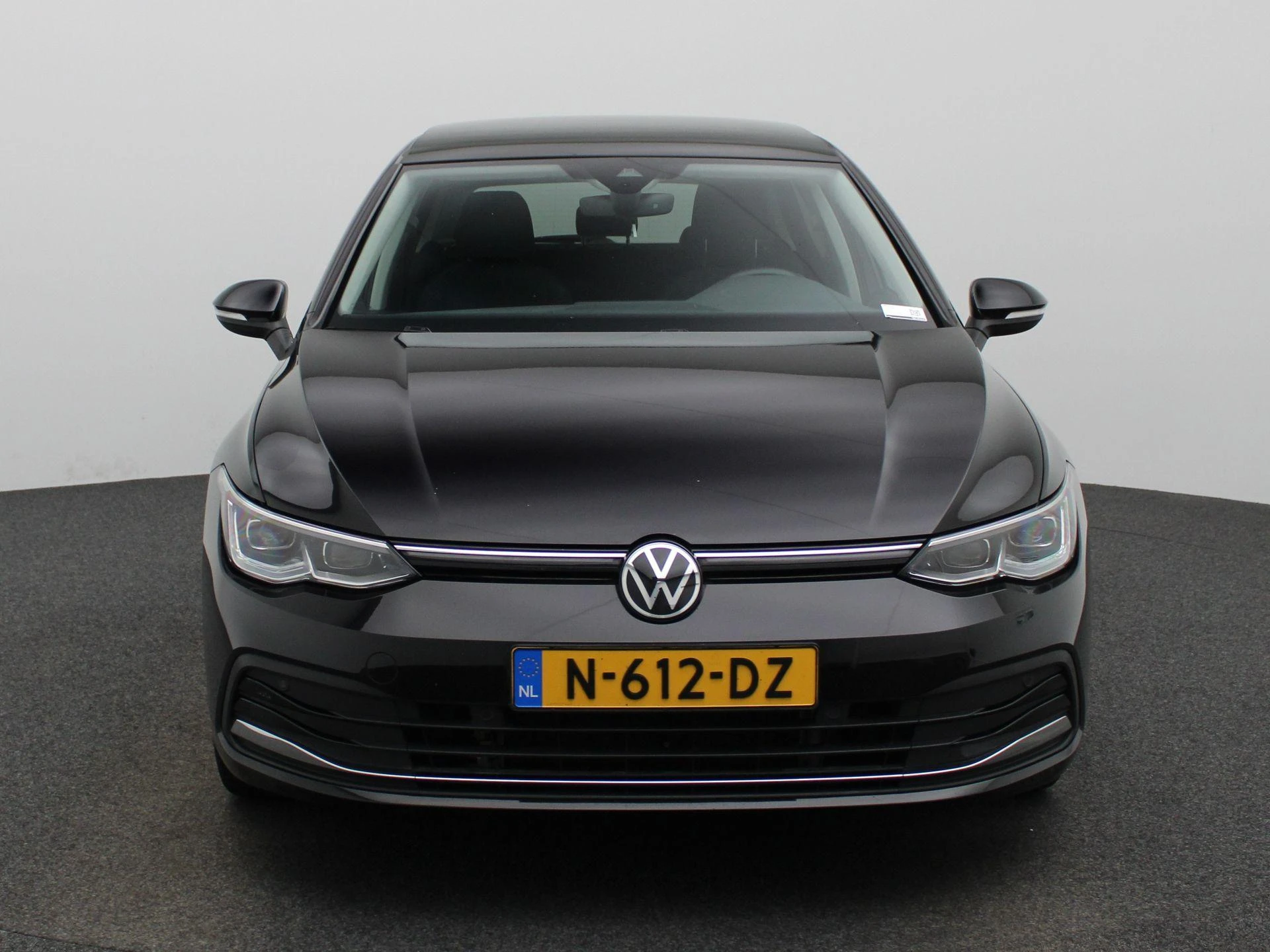 Volkswagen-Golf-image-2