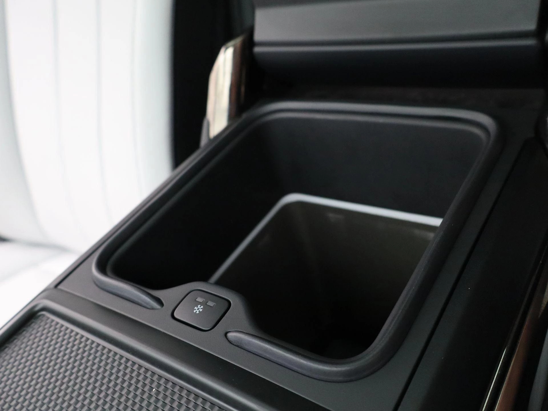 Land Rover-Range Rover Sport-image-26