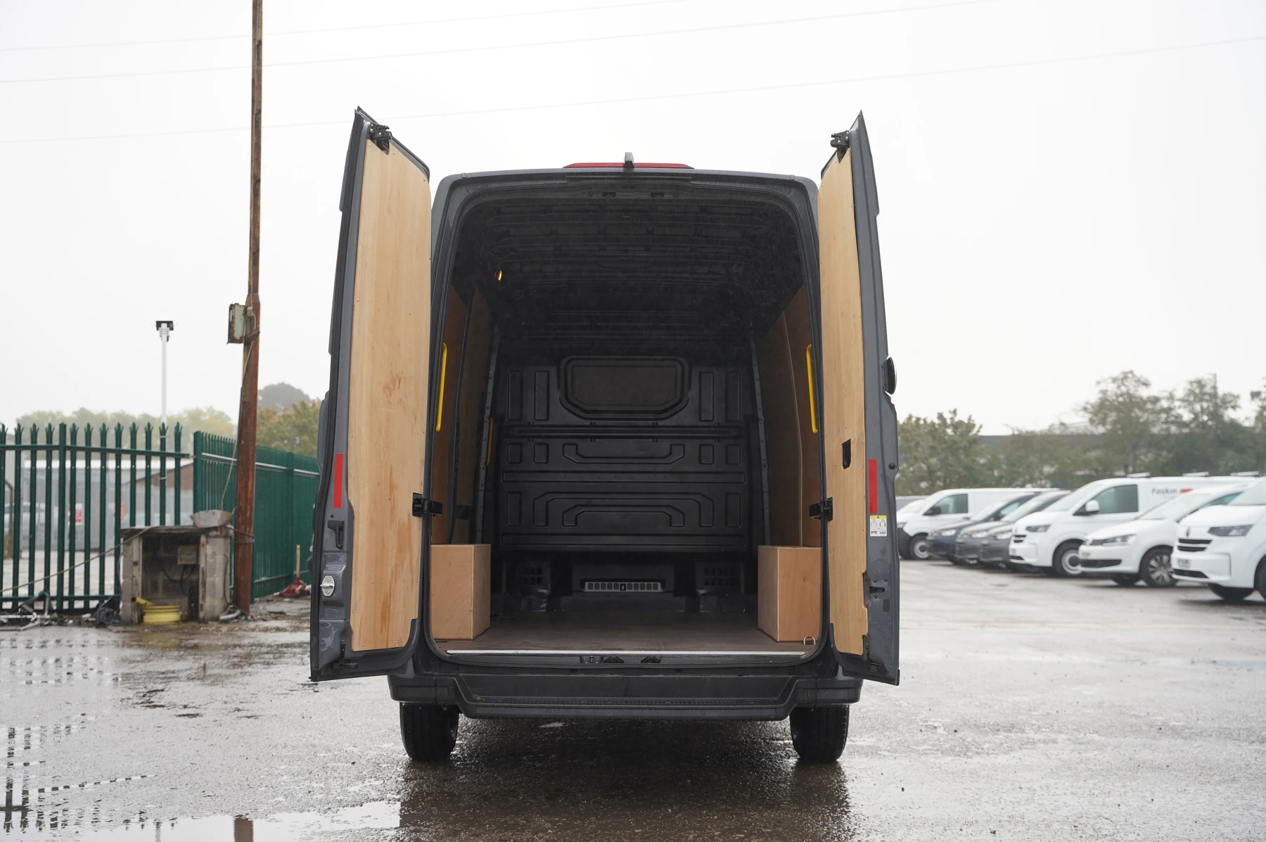 Volkswagen-Crafter-image-10