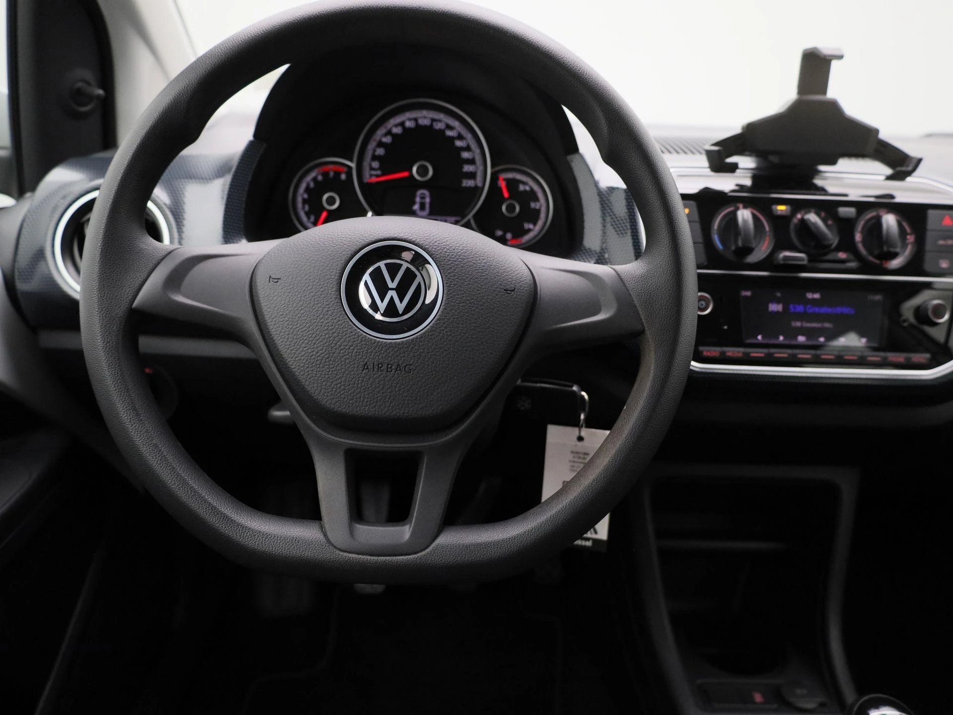 Volkswagen-up!-image-6
