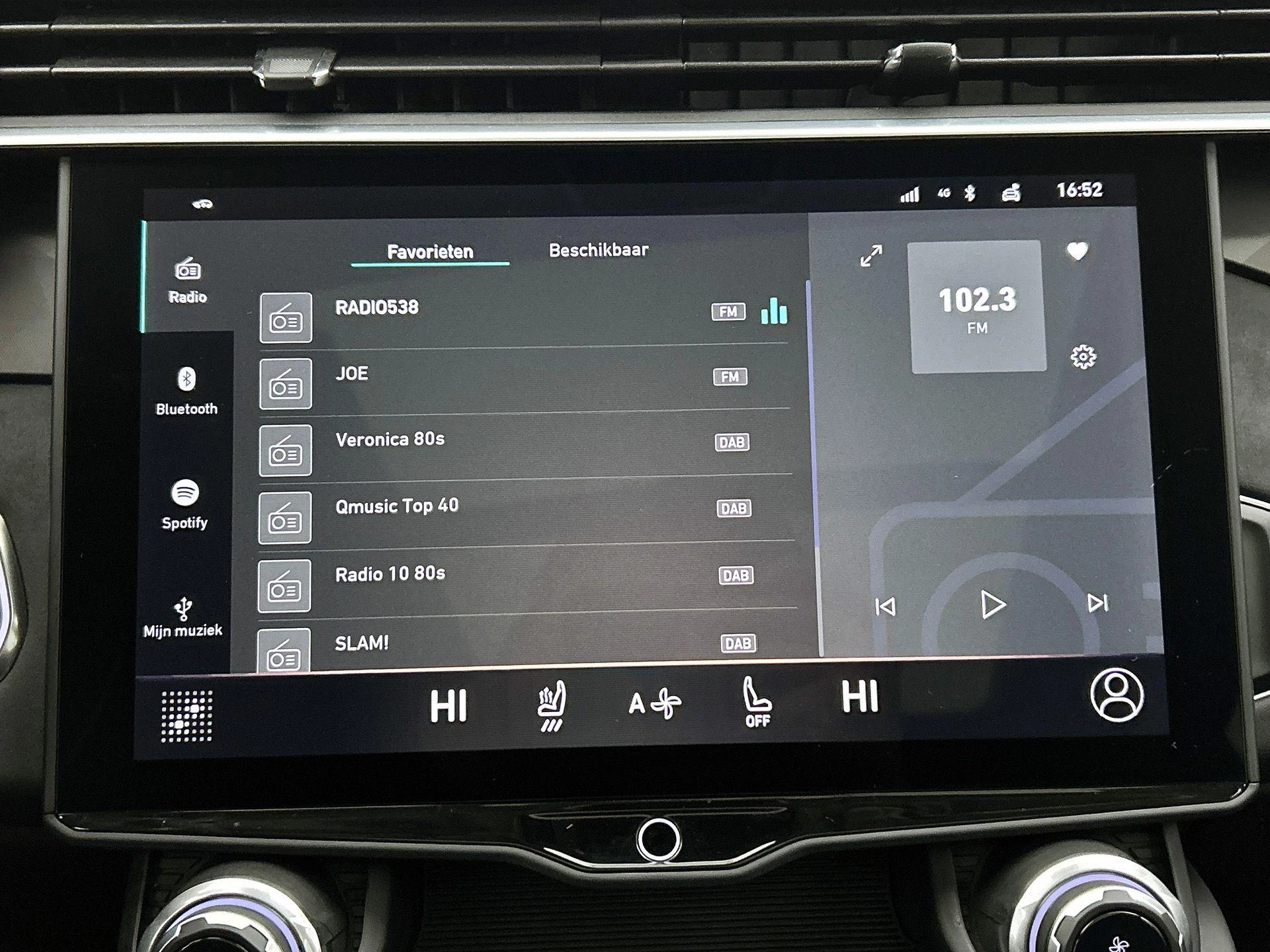 Lynk & Co-01-image-10