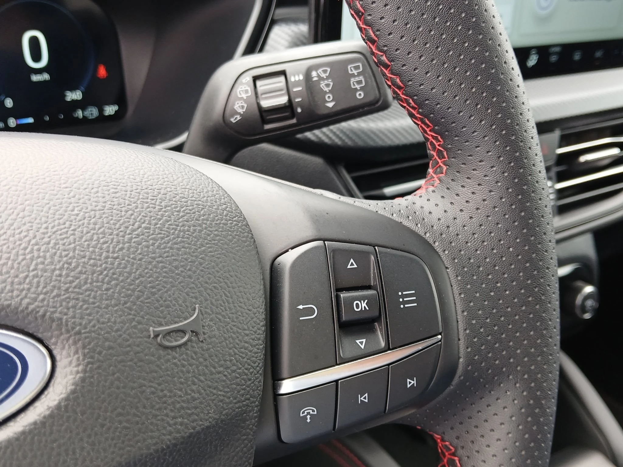 Ford-Kuga-image-23