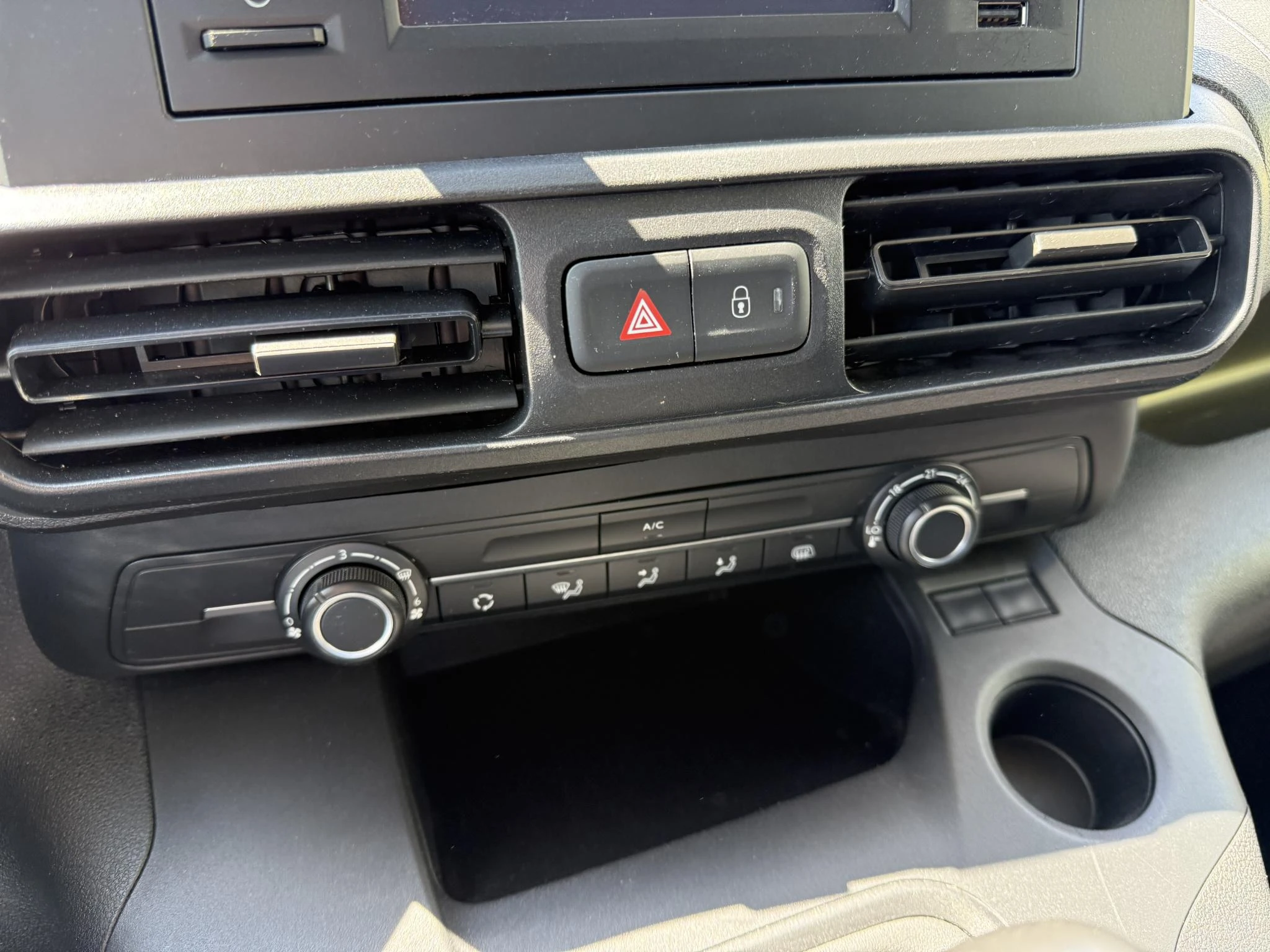 Peugeot-Partner-image-10