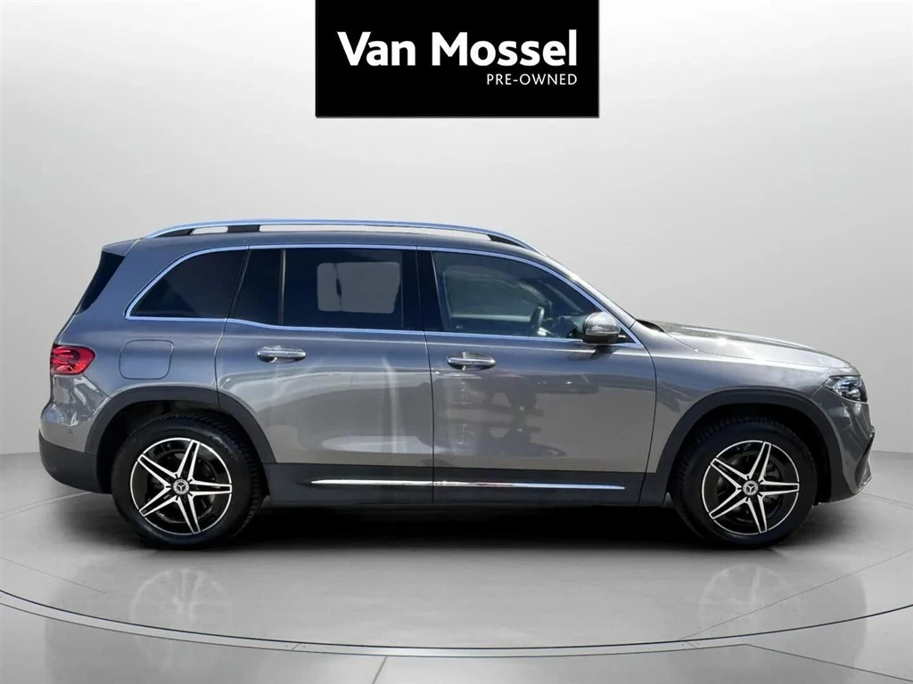 Mercedes-Benz-EQB-image-3