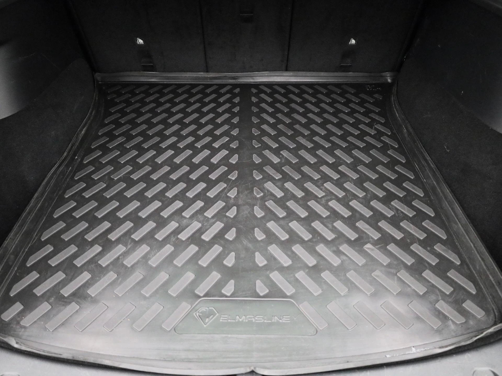 Tesla-Model Y-image-13