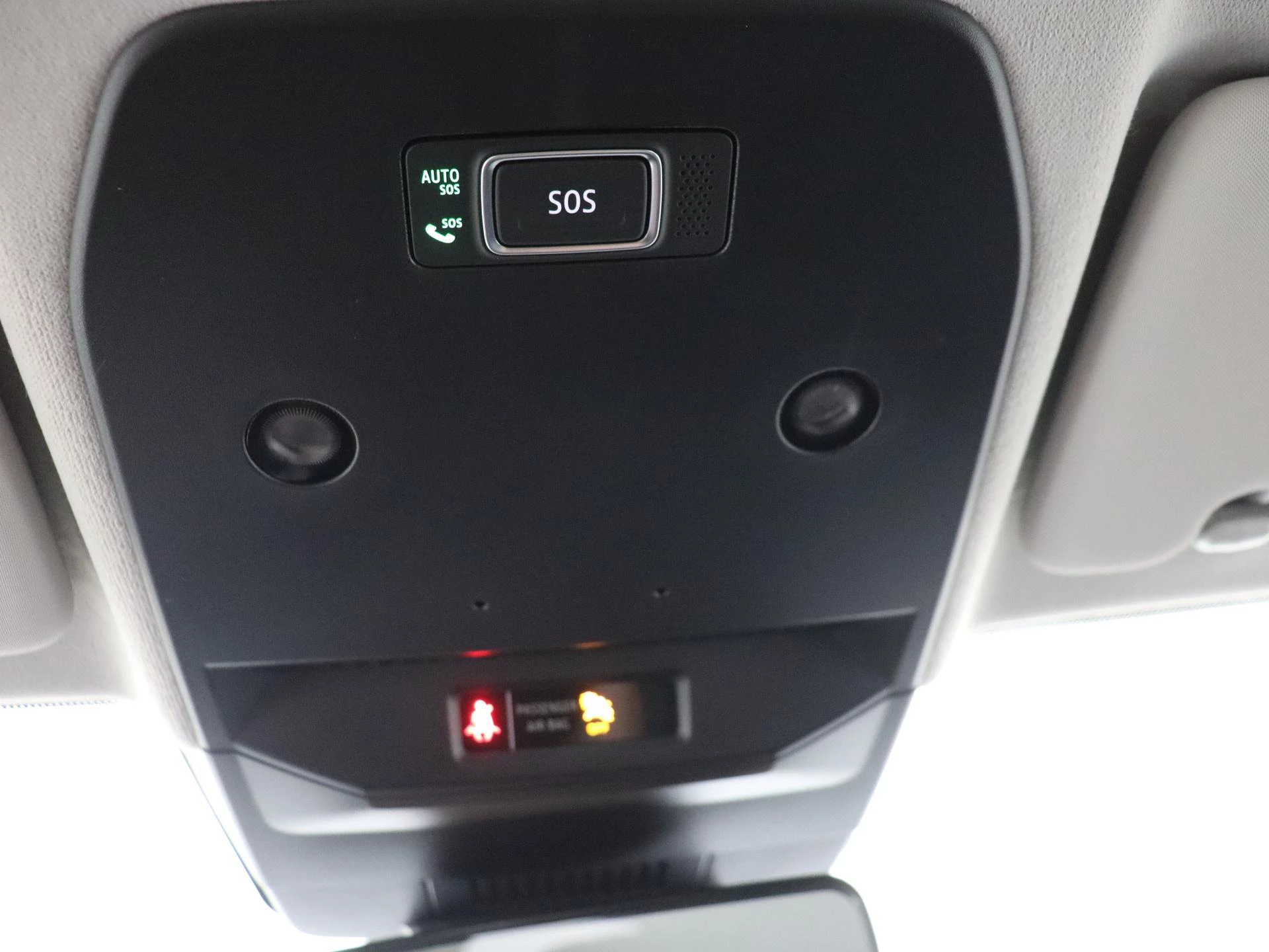 Renault-Megane E-Tech-image-16