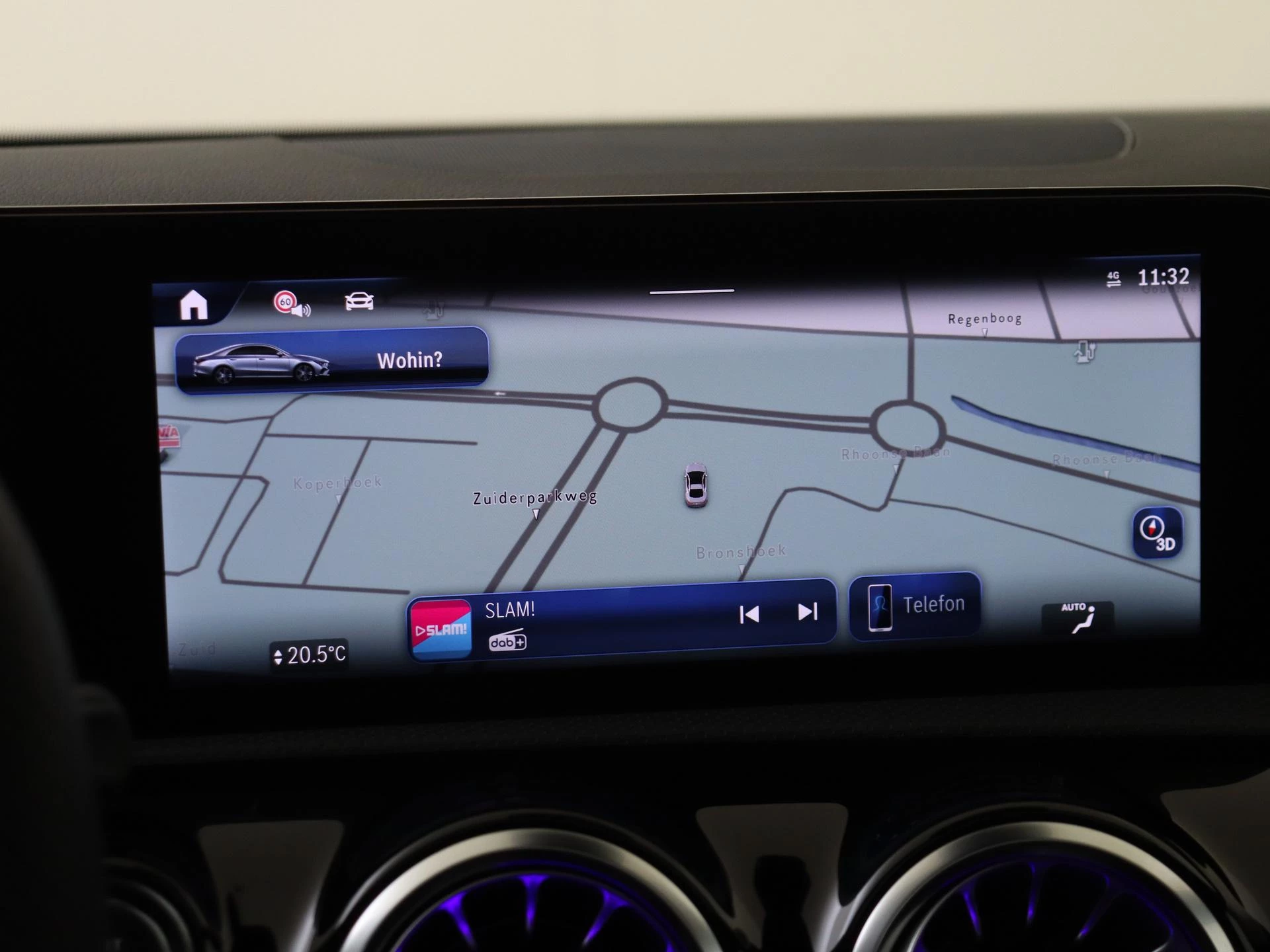 Mercedes-Benz-CLA-image-15