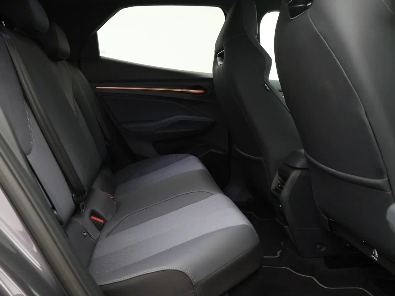 CUPRA Raval Raval Endurance First Edition Plus - Bicolor 211pk 51,5kWh *DEMO*