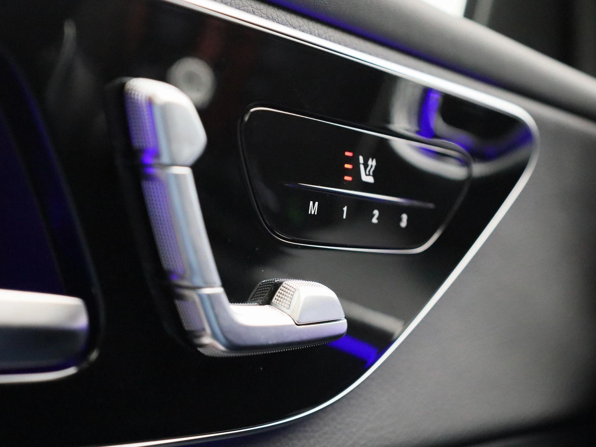 Mercedes-Benz GLC 220 d 4MATIC AMG Line Coupé + AIRMATIC + LEDER + PANO + BURMESTER + DIG. LIGHT