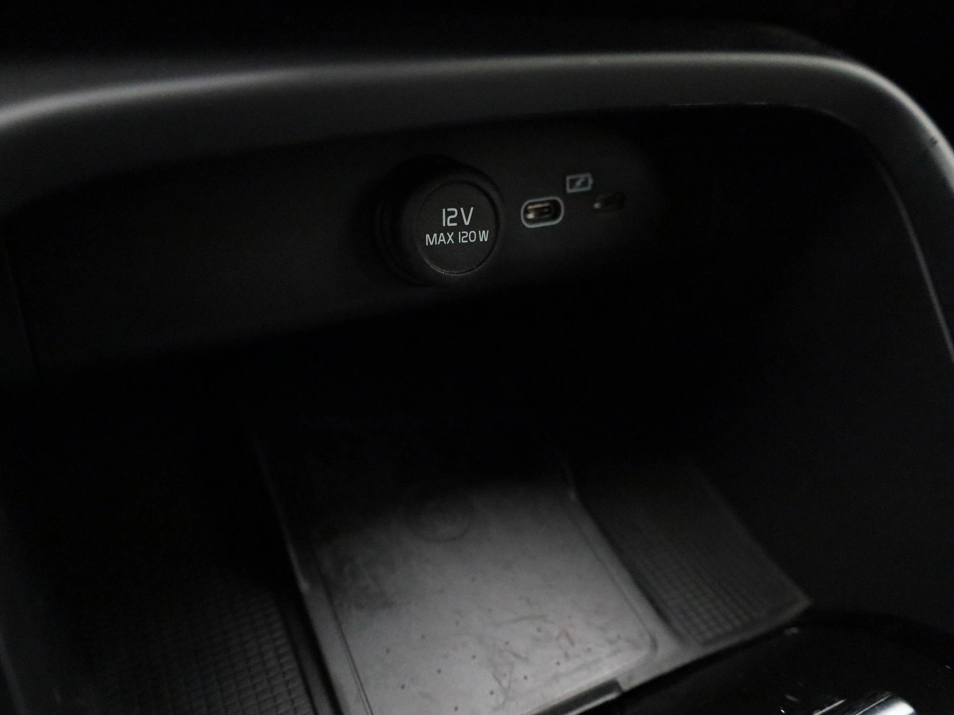 Volvo-XC40-image-22