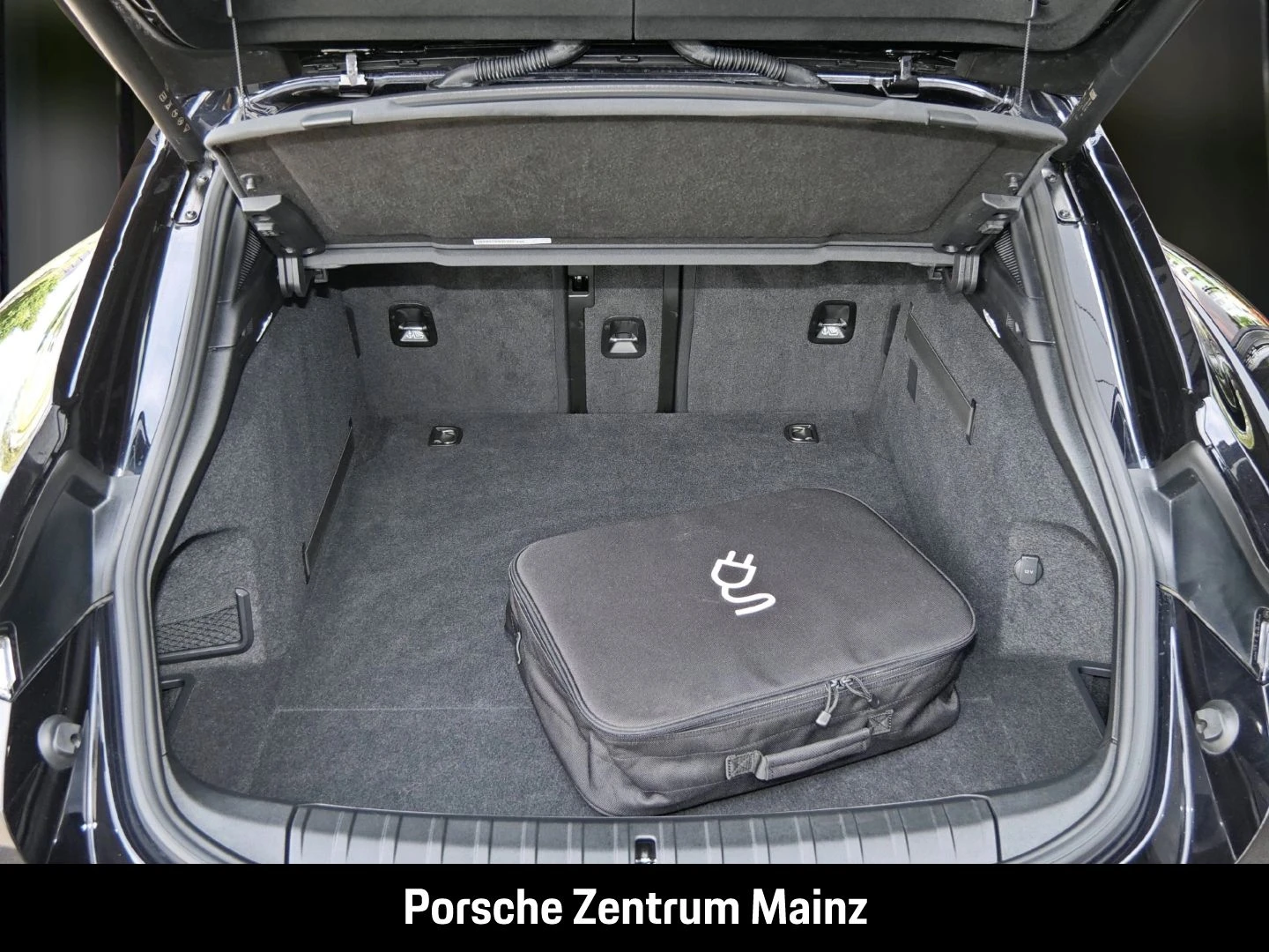 Porsche-Taycan-image-30