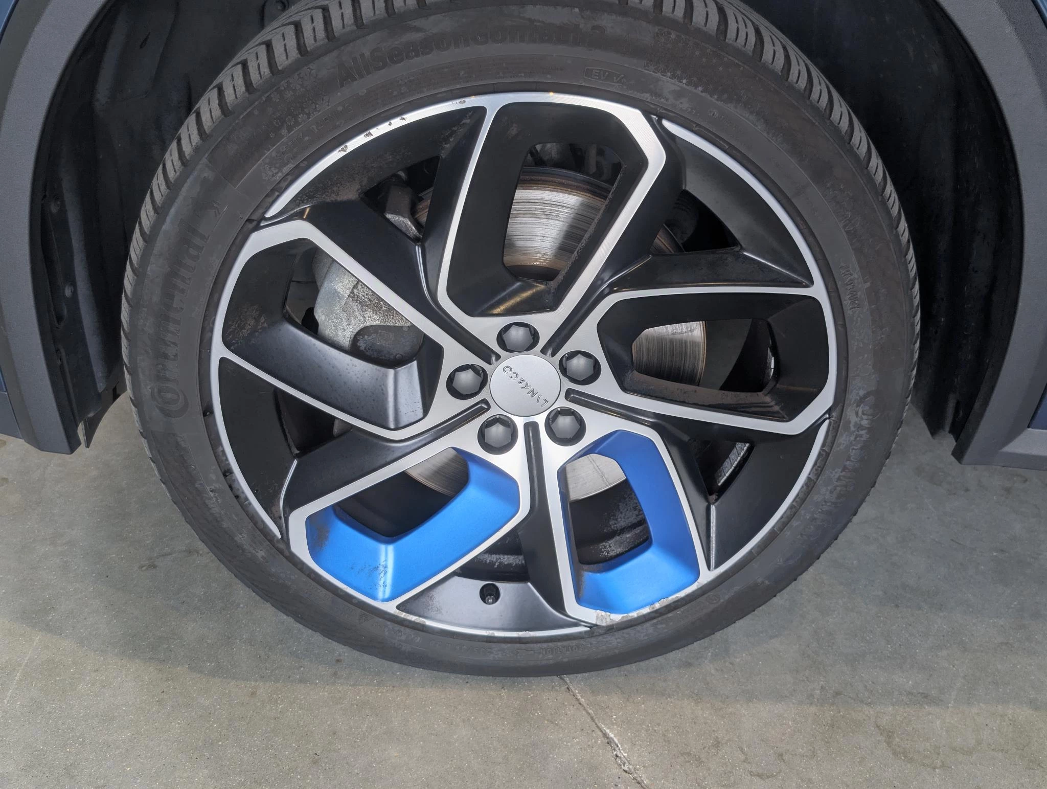 Lynk & Co-01-image-2