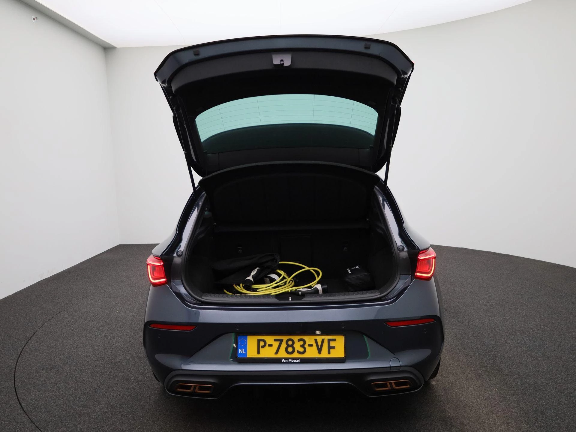 CUPRA Leon 1.4 e-Hybrid VZ Business
