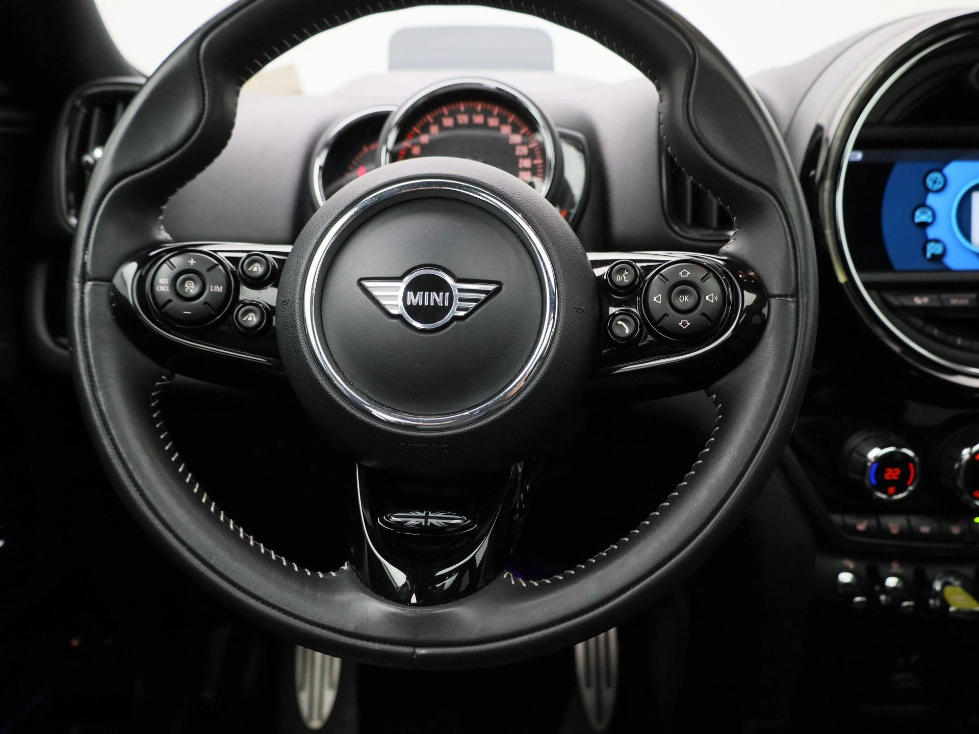 MINI-Countryman-image-6