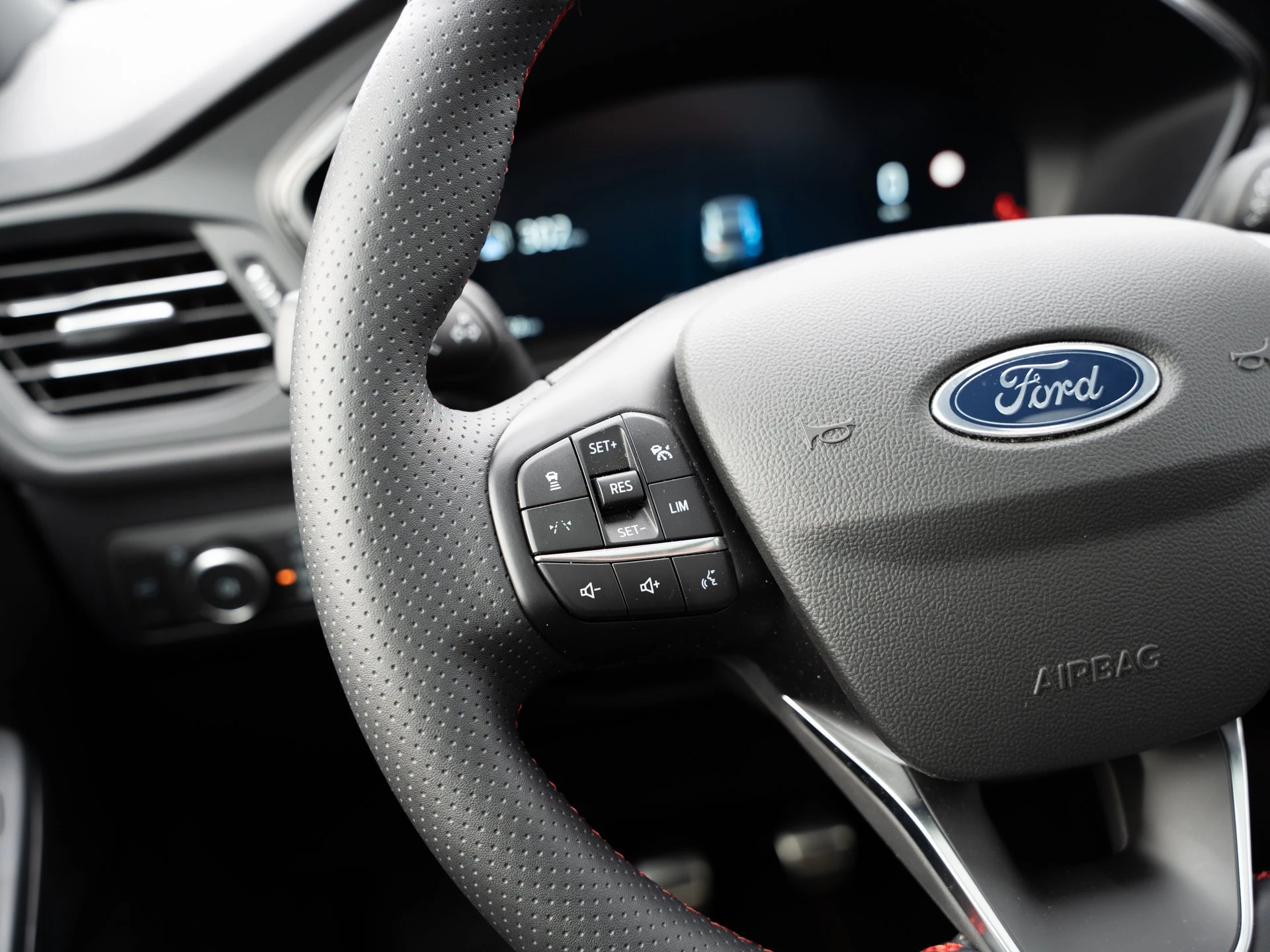 Ford-Kuga-image-16
