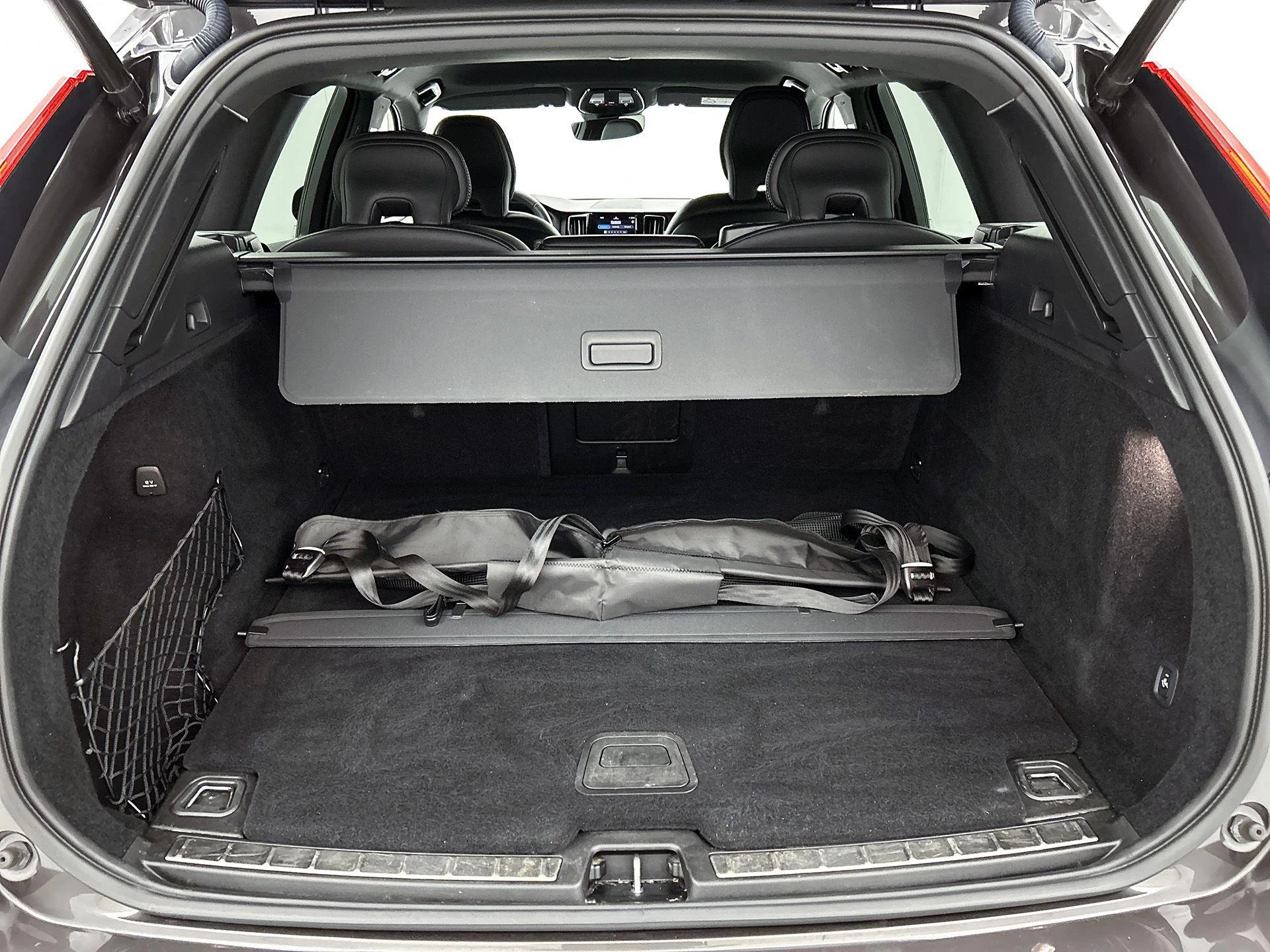 Volvo XC60 2.0 B4 R-Design