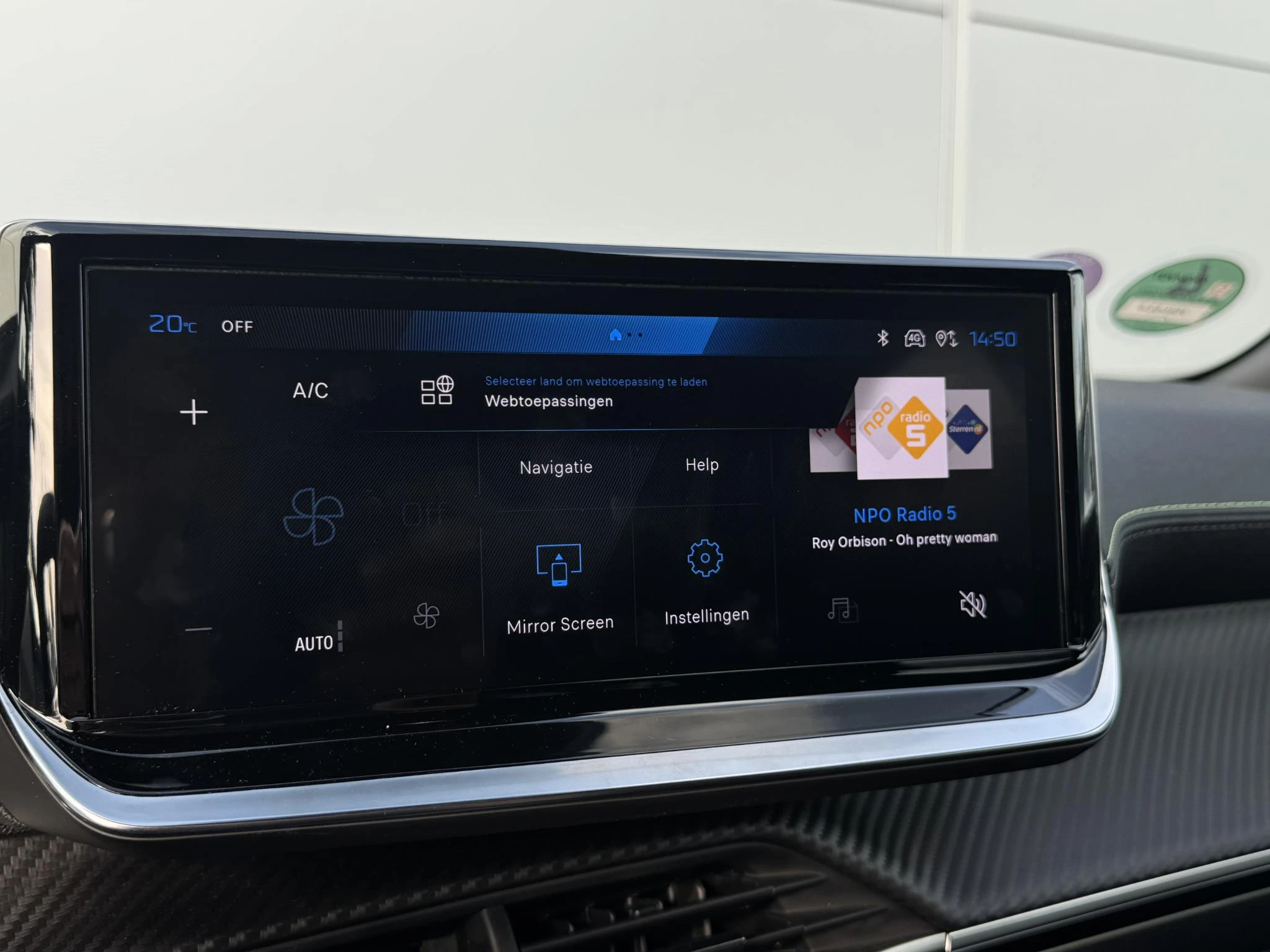 Peugeot-2008-image-16