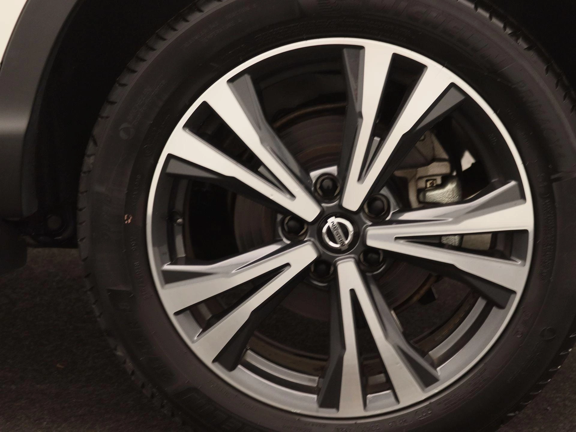 Nissan-QASHQAI-image-16