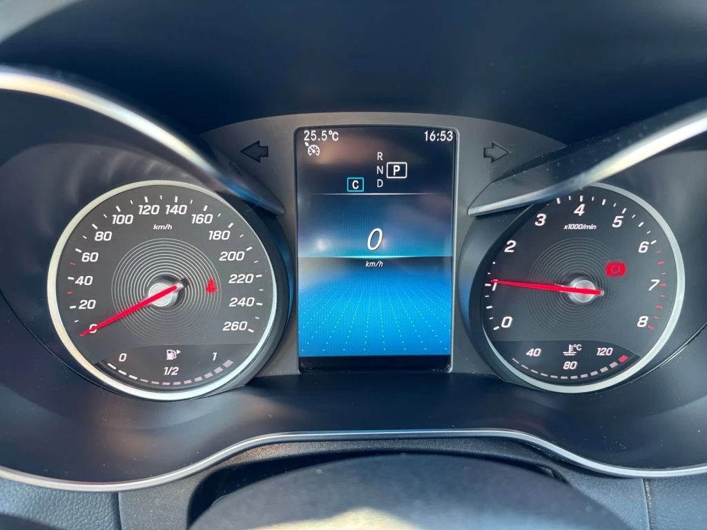 Mercedes-Benz-C-Klasse 180-image-6
